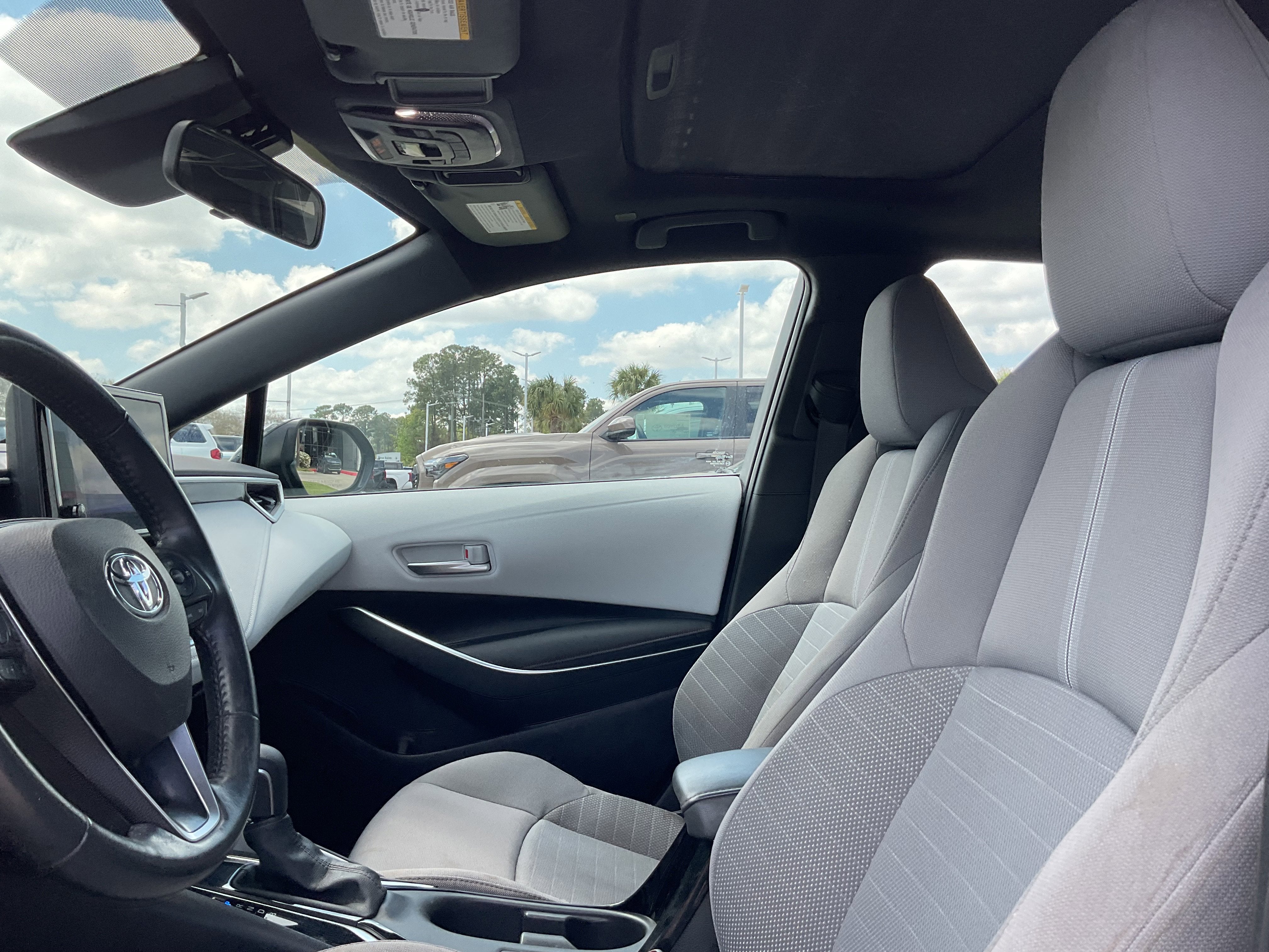 2023 Toyota COROLLA SE