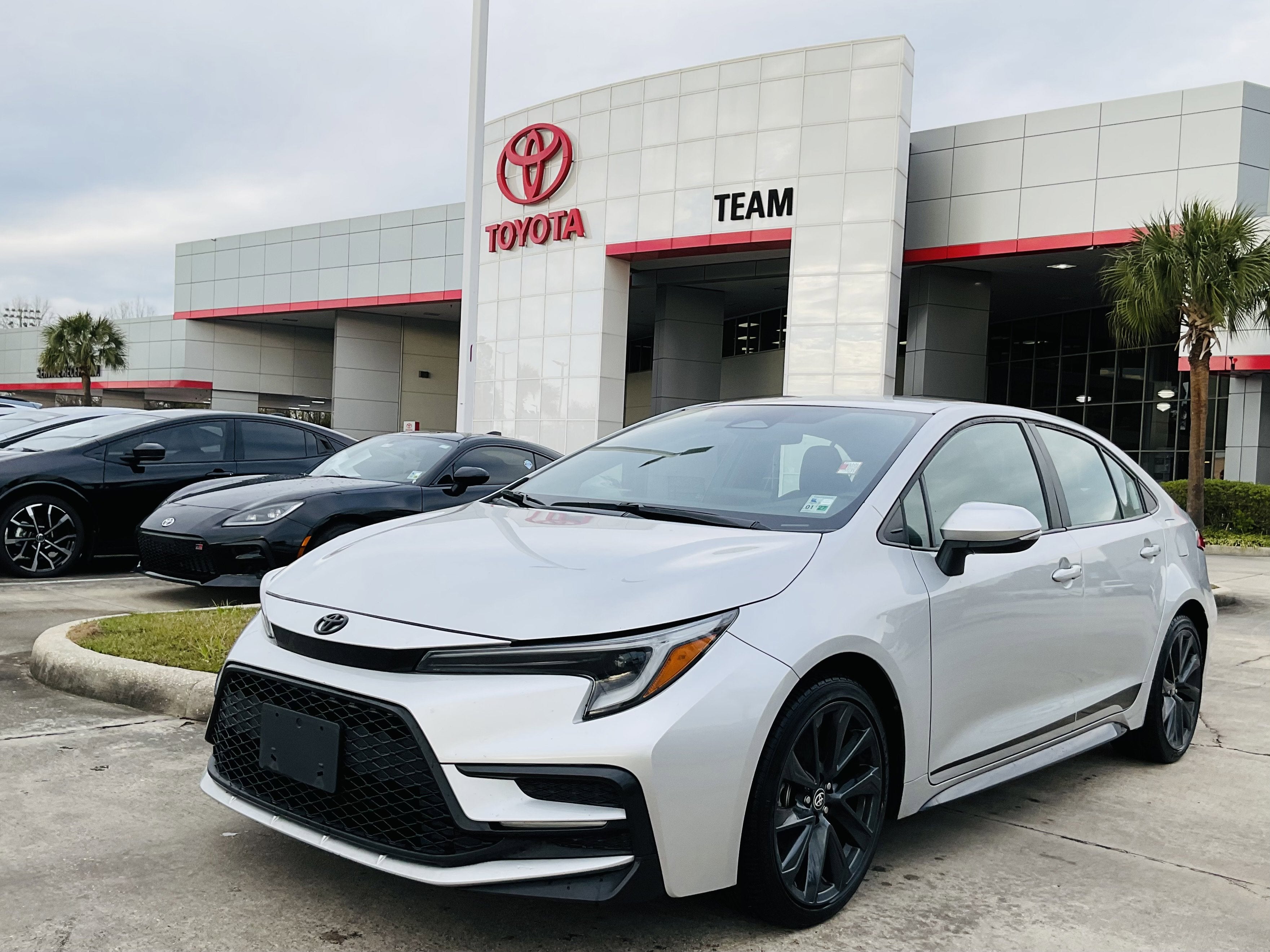 2024 Toyota COROLLA SE