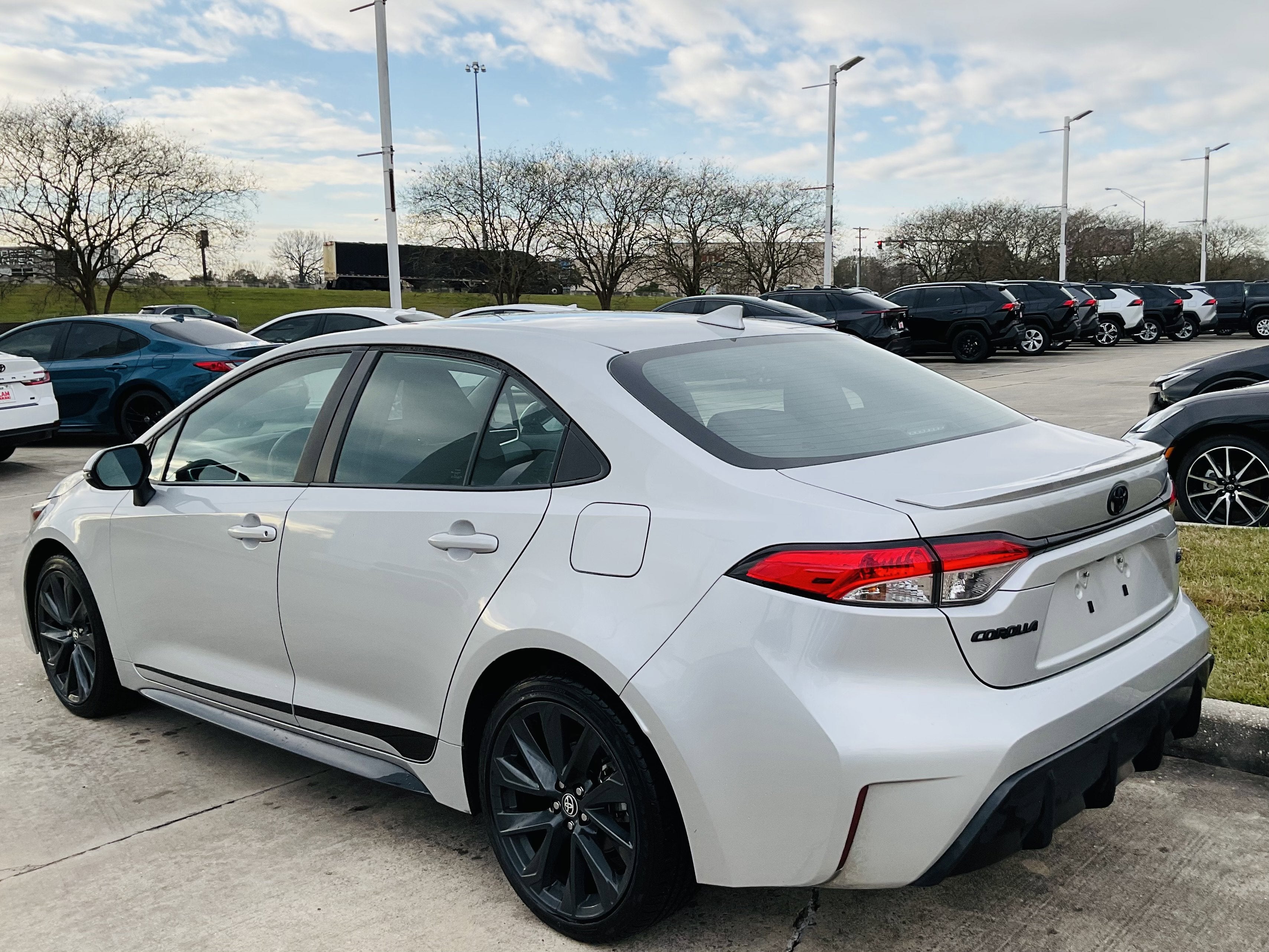 2024 Toyota COROLLA SE