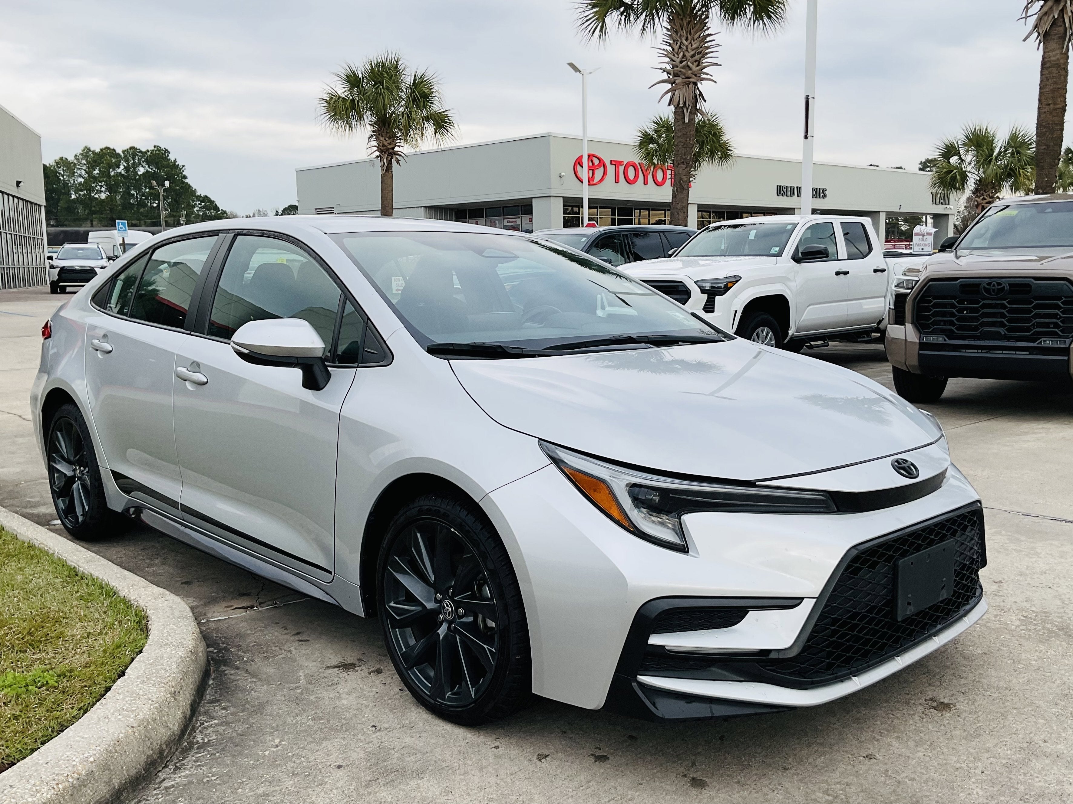 2024 Toyota COROLLA SE