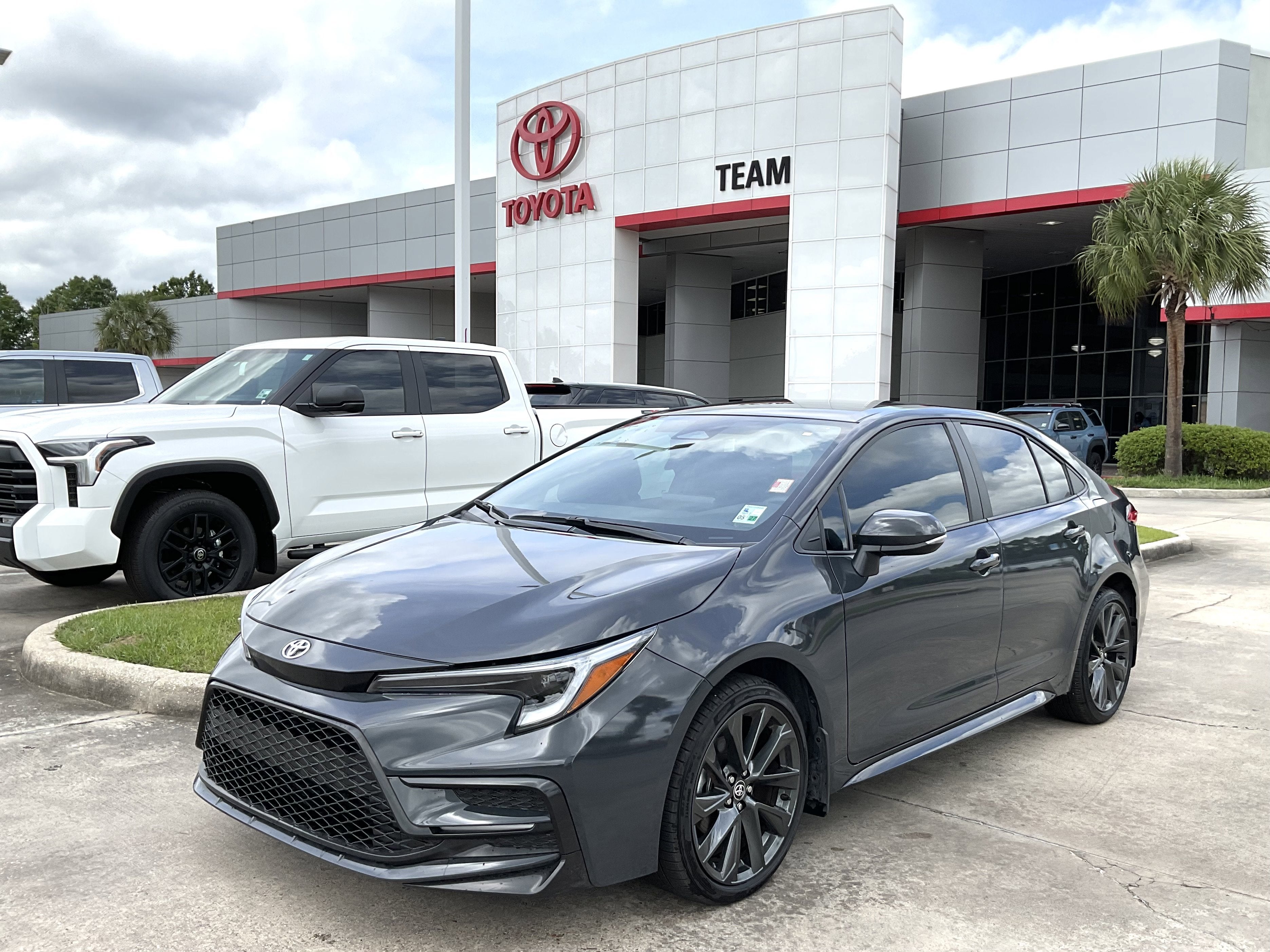 2025 Toyota COROLLA SE