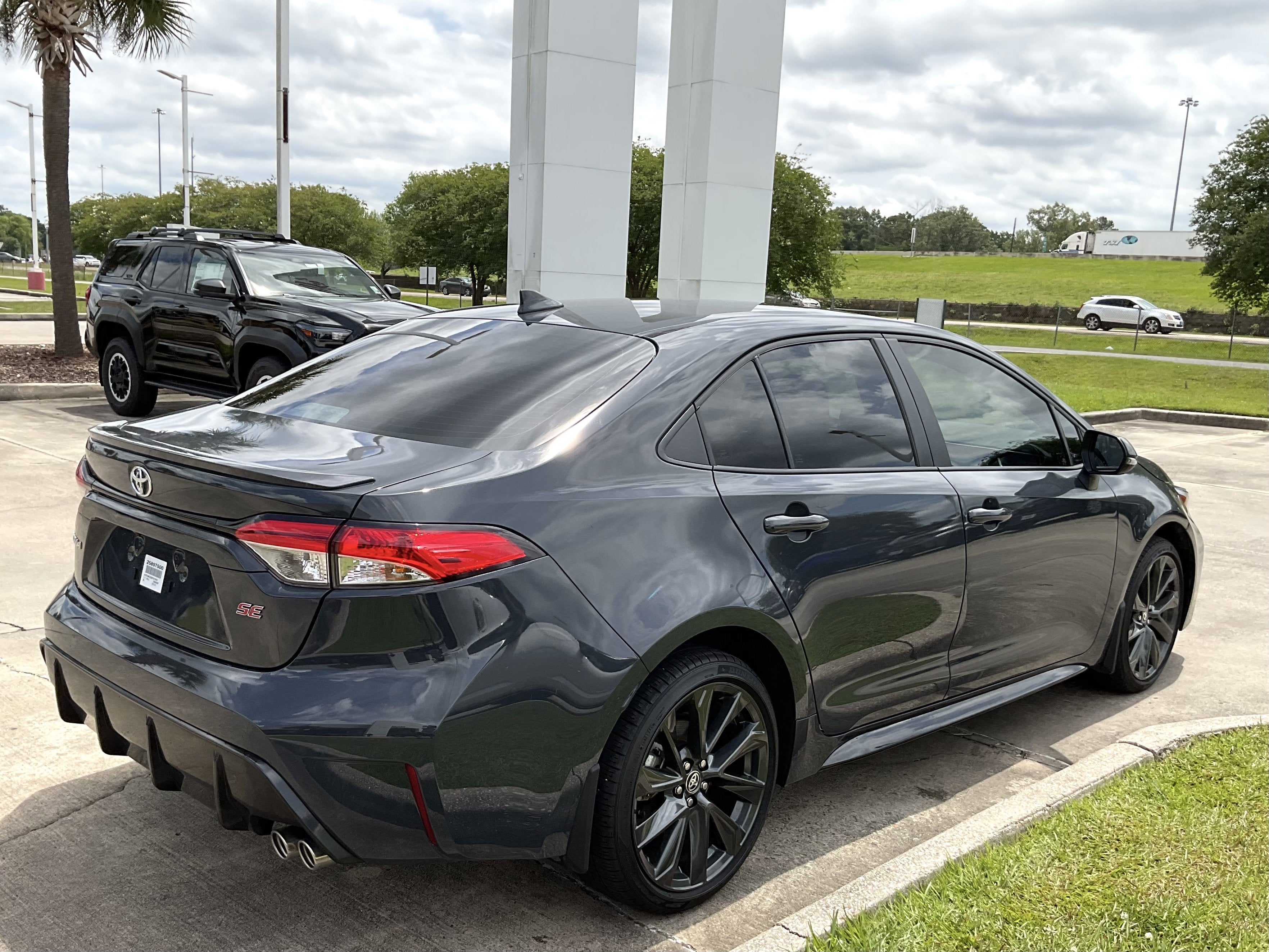 2025 Toyota COROLLA SE