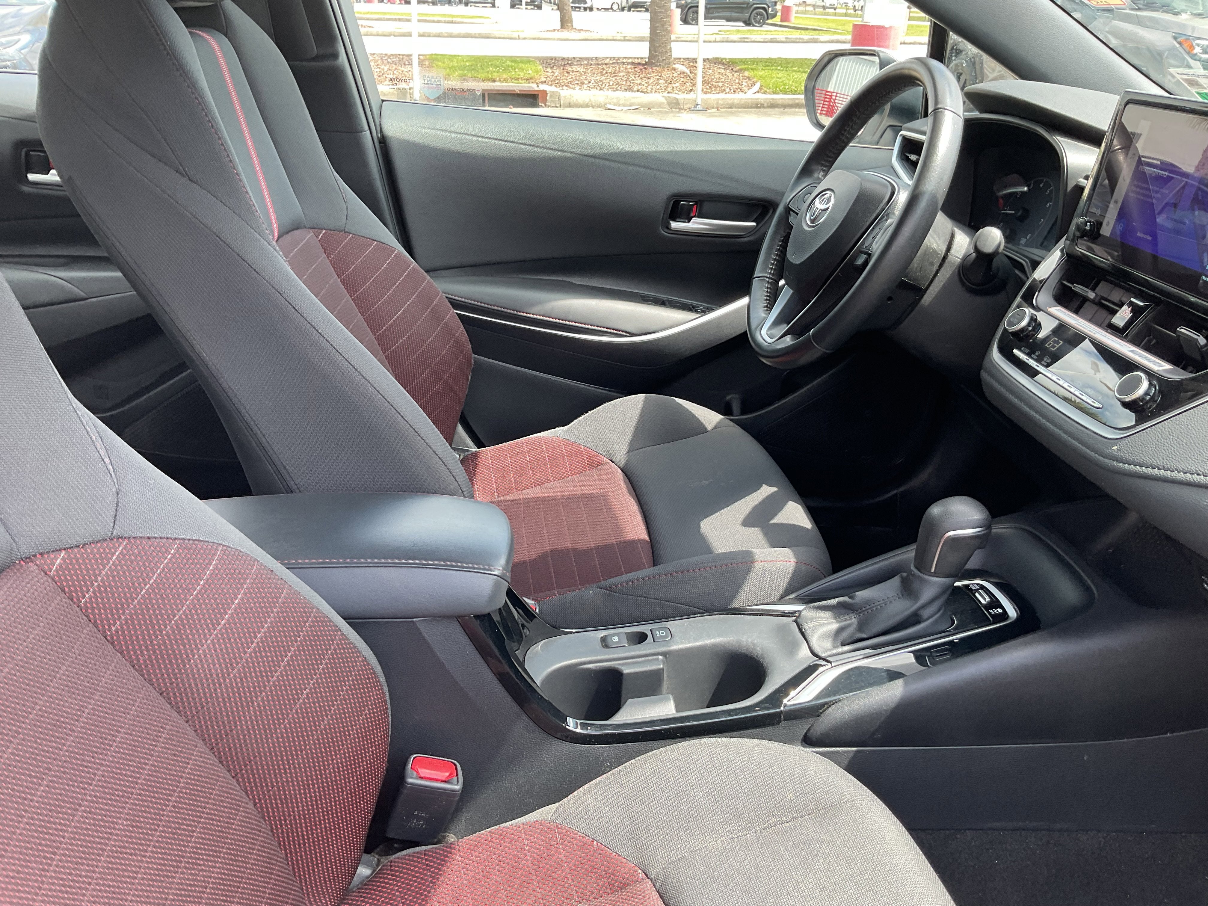 2024 Toyota COROLLA SE