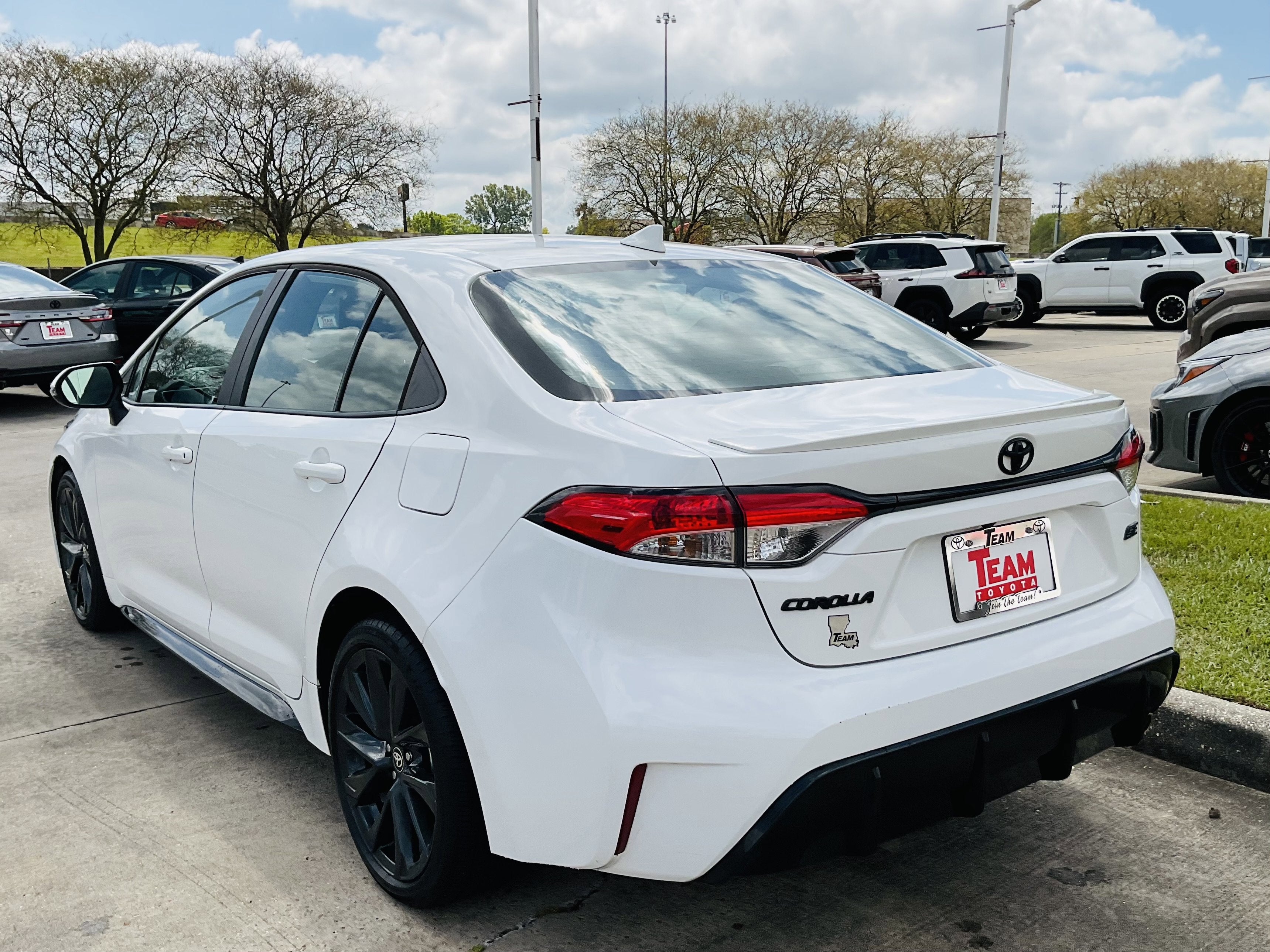 2024 Toyota COROLLA SE