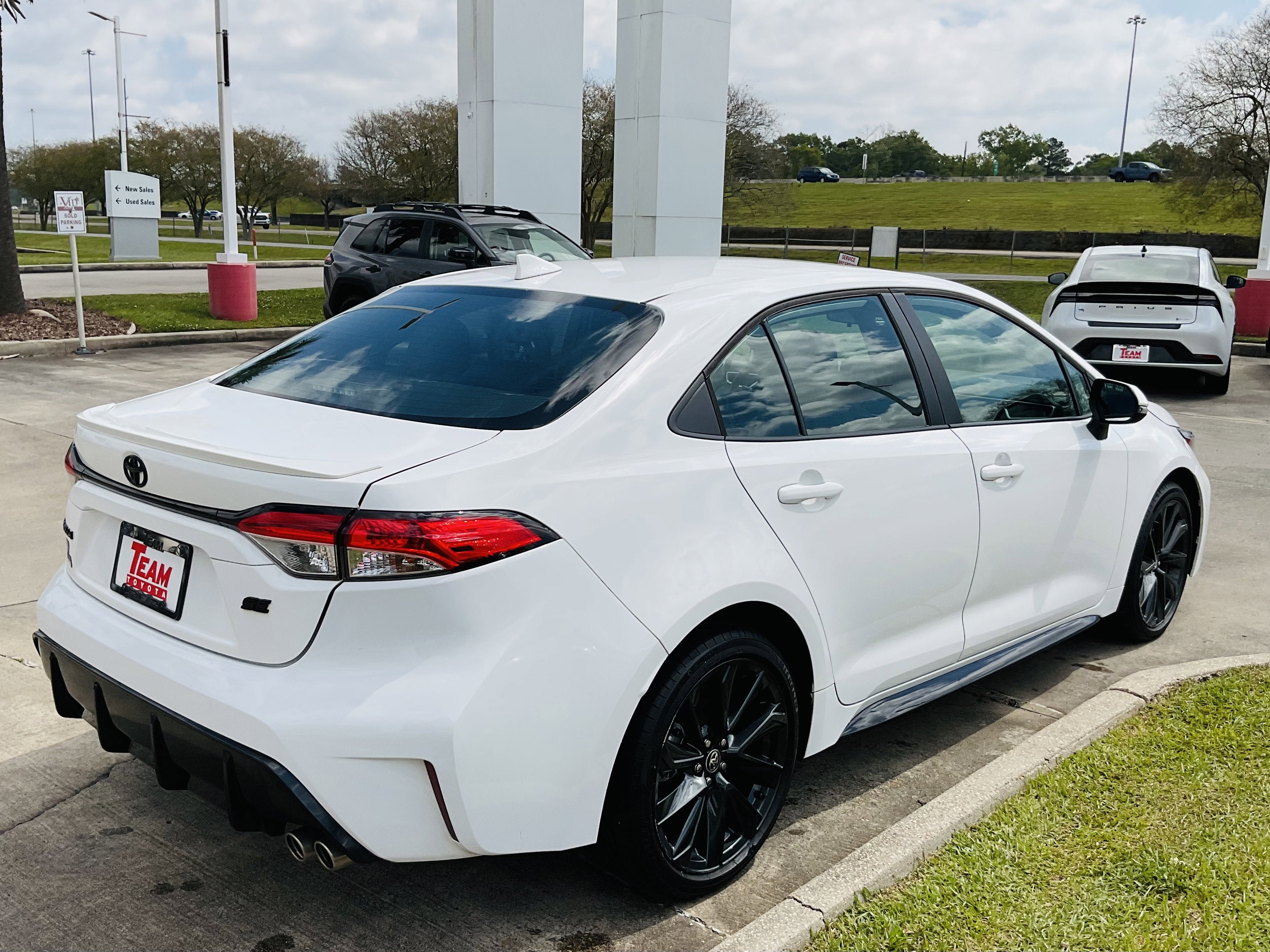 2024 Toyota COROLLA SE