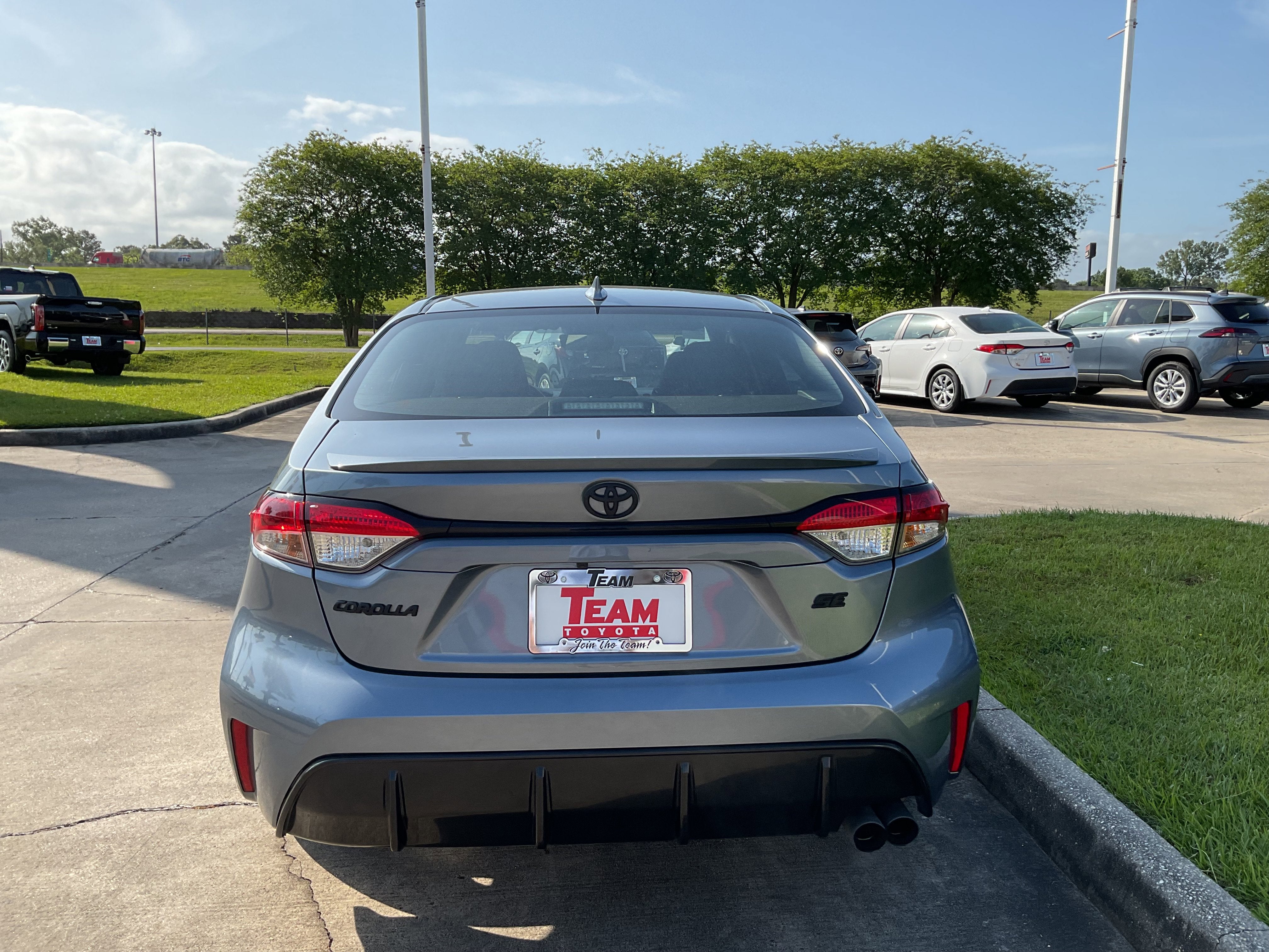 2025 Toyota COROLLA SE