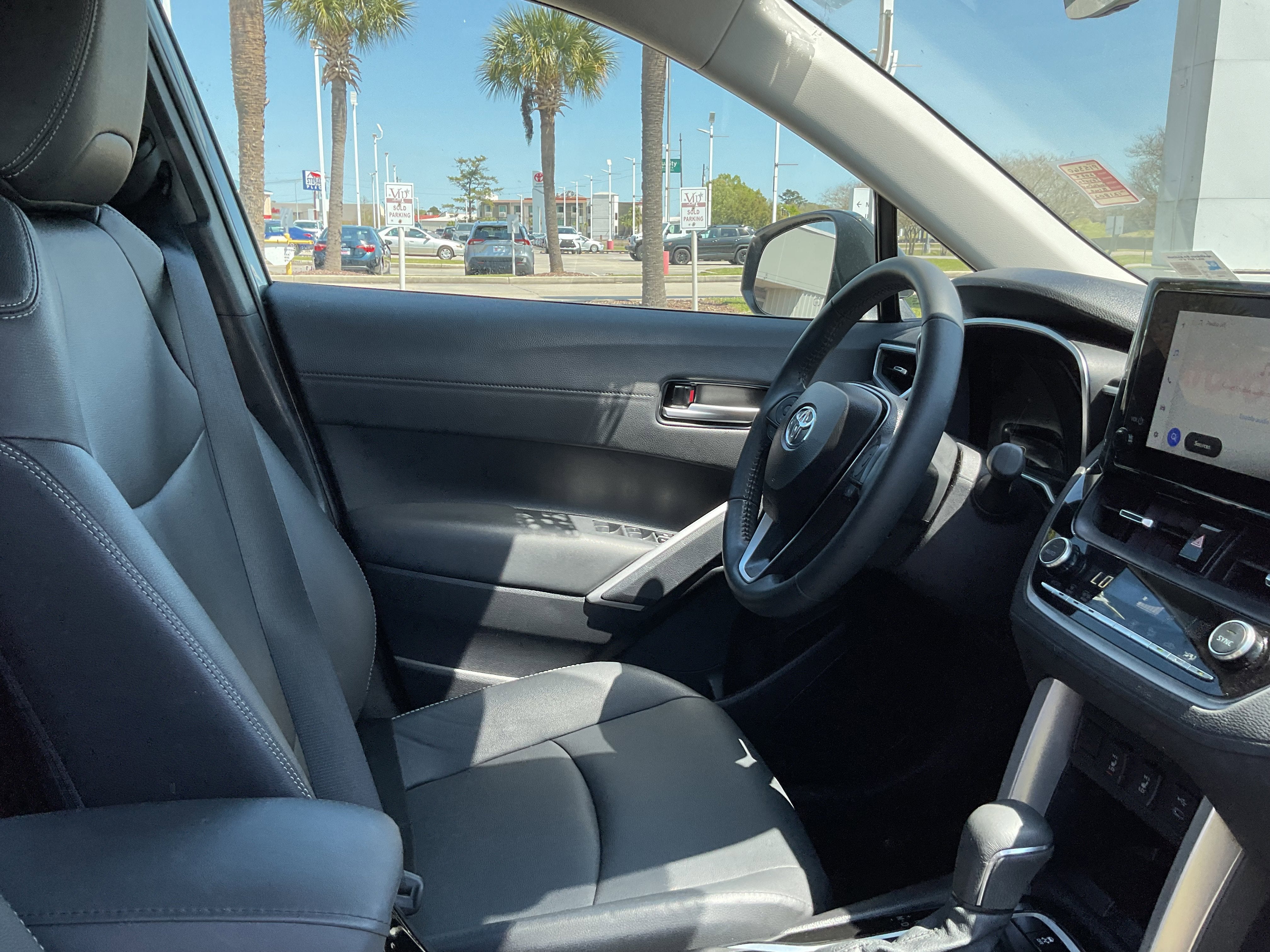 2025 Toyota Corolla Cross XLE