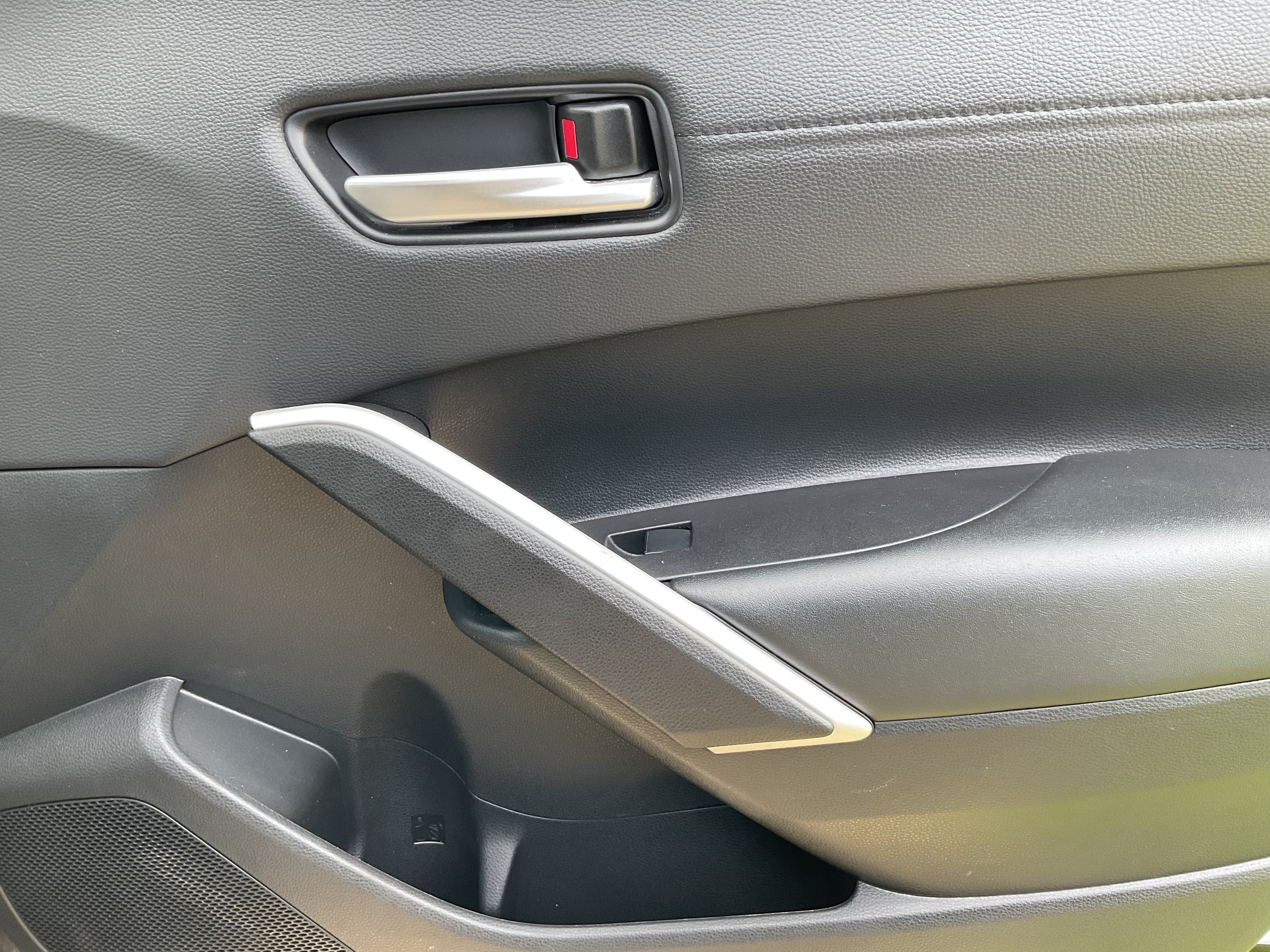 2025 Toyota Corolla Cross XLE