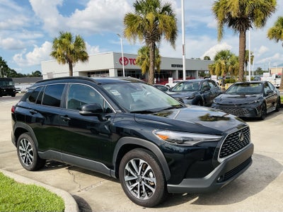 2025 Toyota Corolla Cross XLE