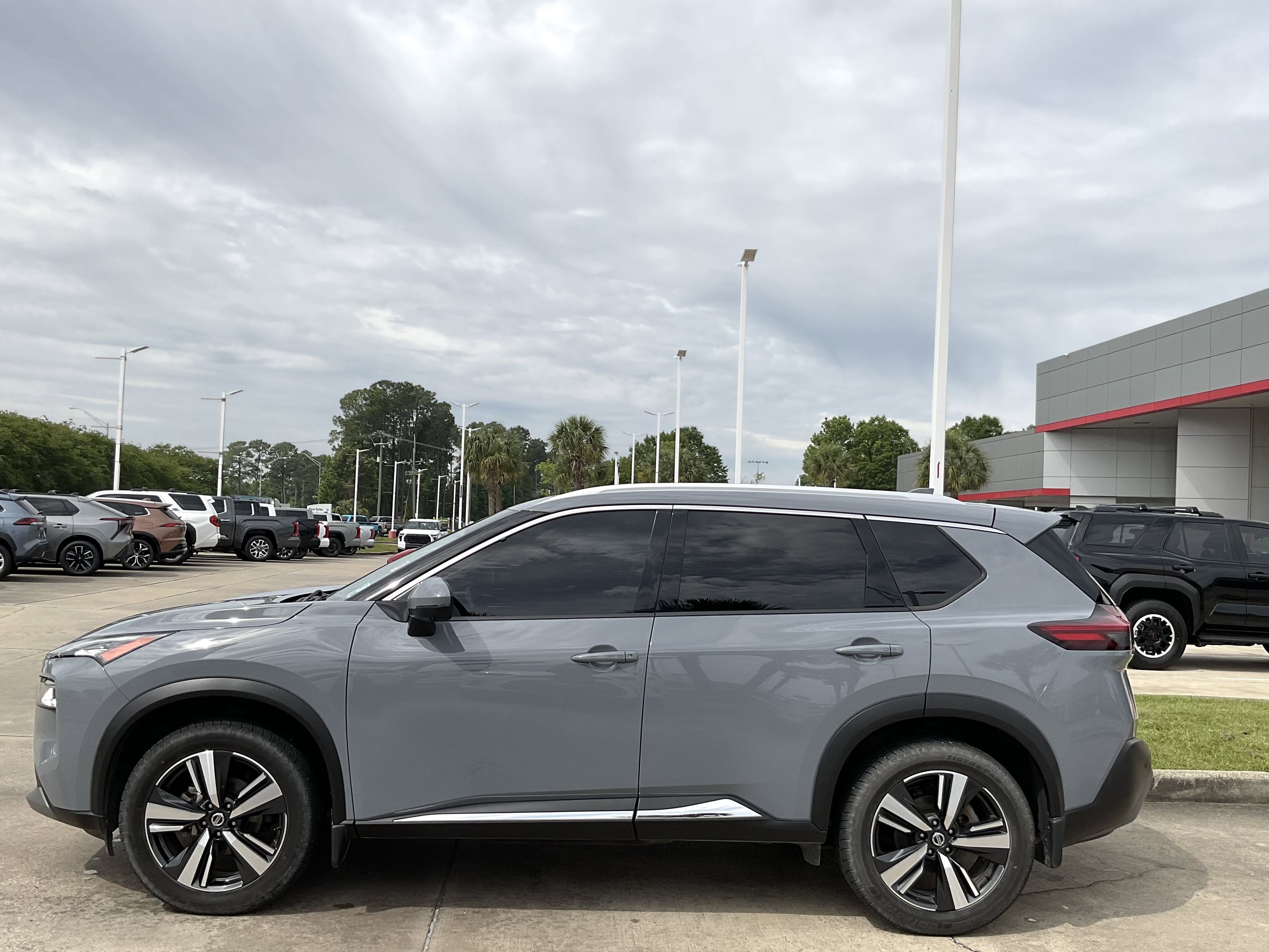 2021 Nissan Rogue SL
