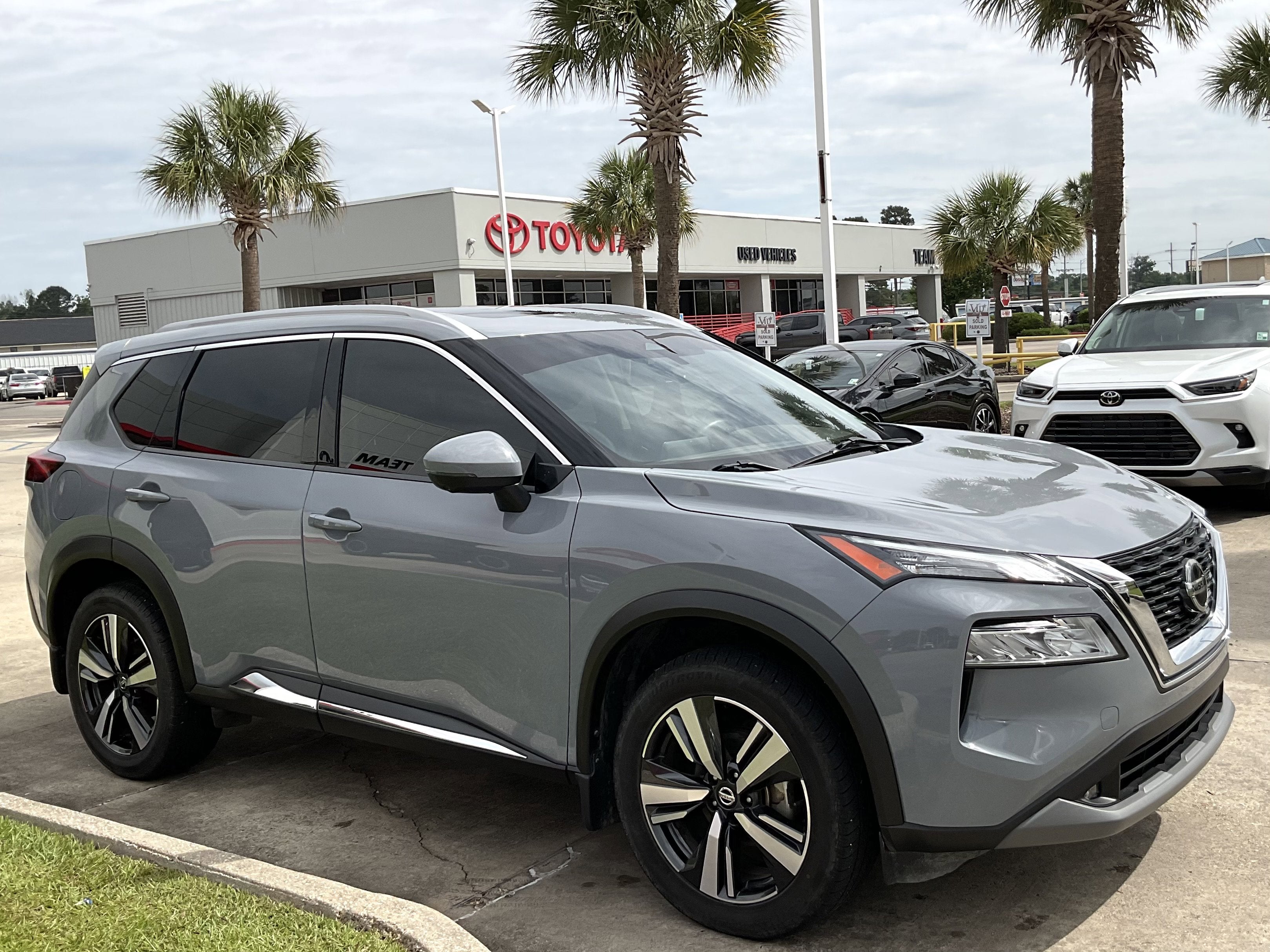 2021 Nissan Rogue SL