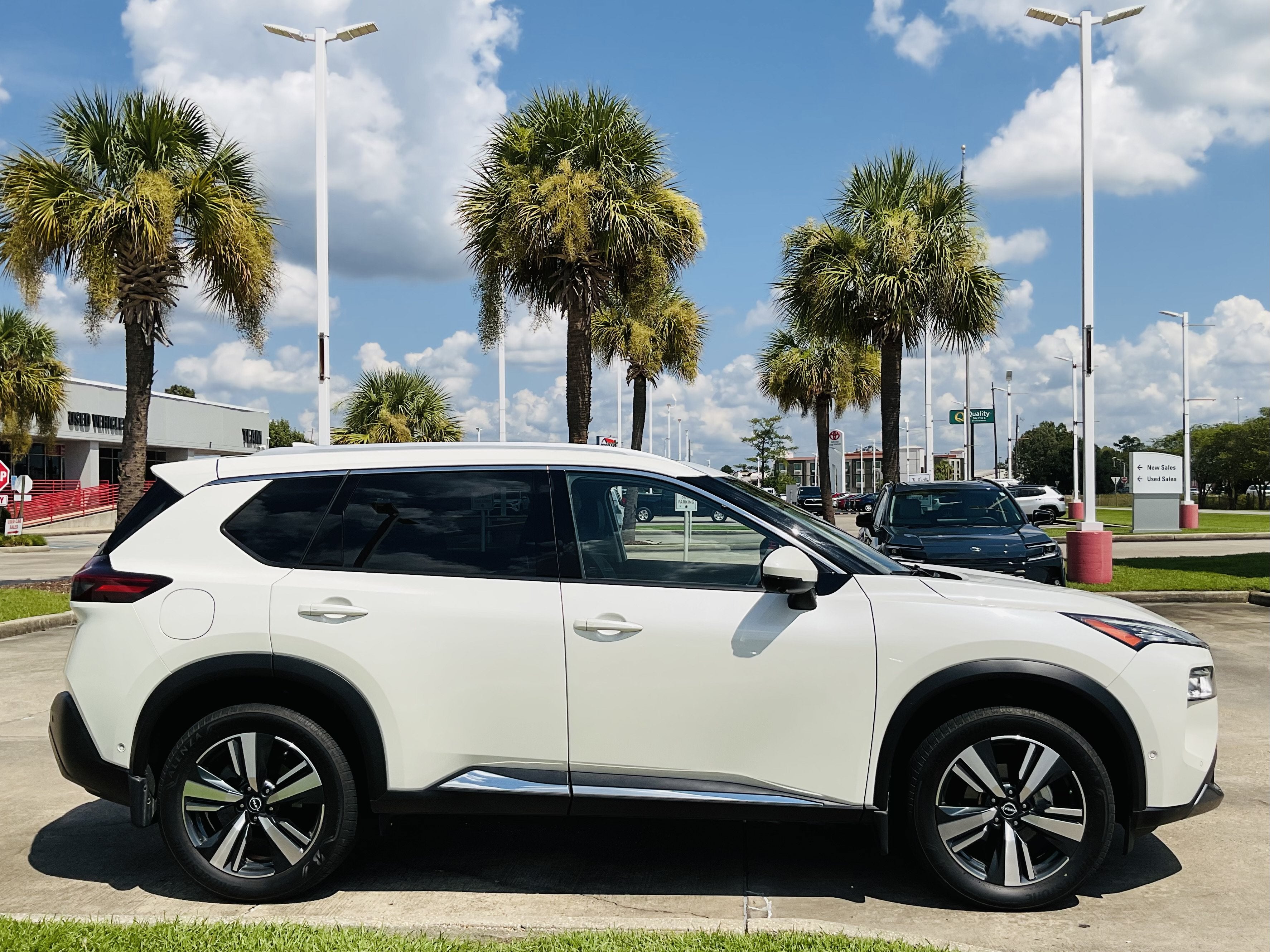 2023 Nissan Rogue SL