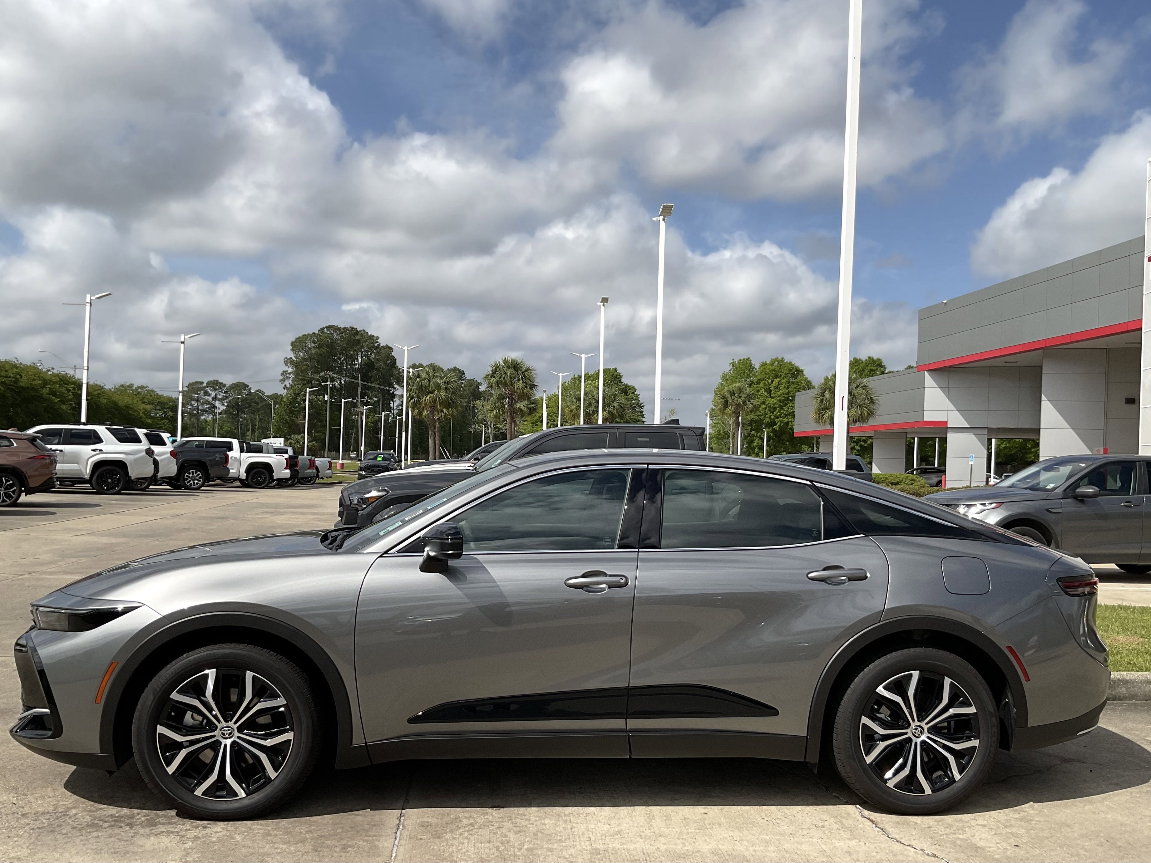 2026 Toyota CROWN XLE