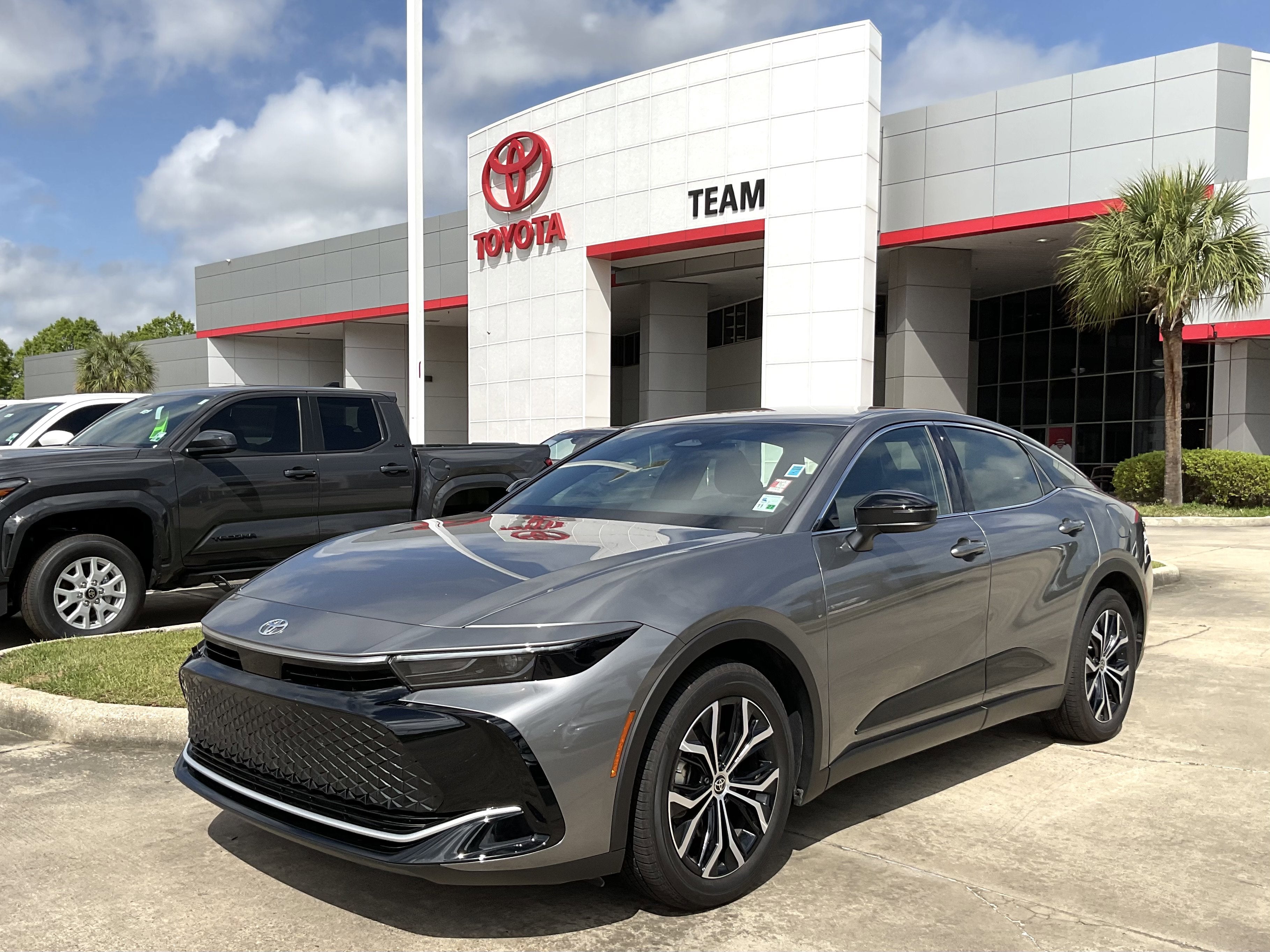 2026 Toyota CROWN XLE