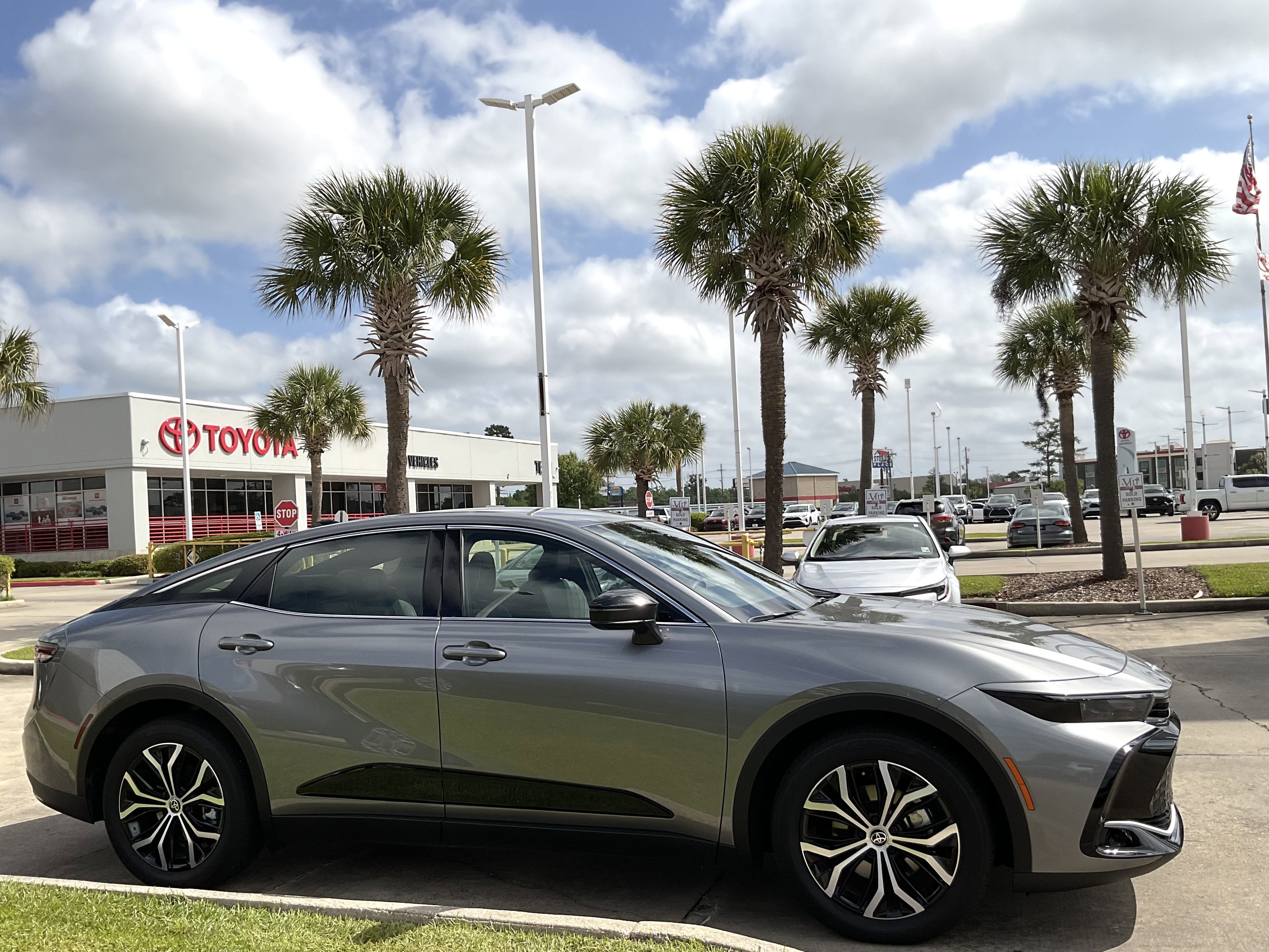 2026 Toyota CROWN XLE