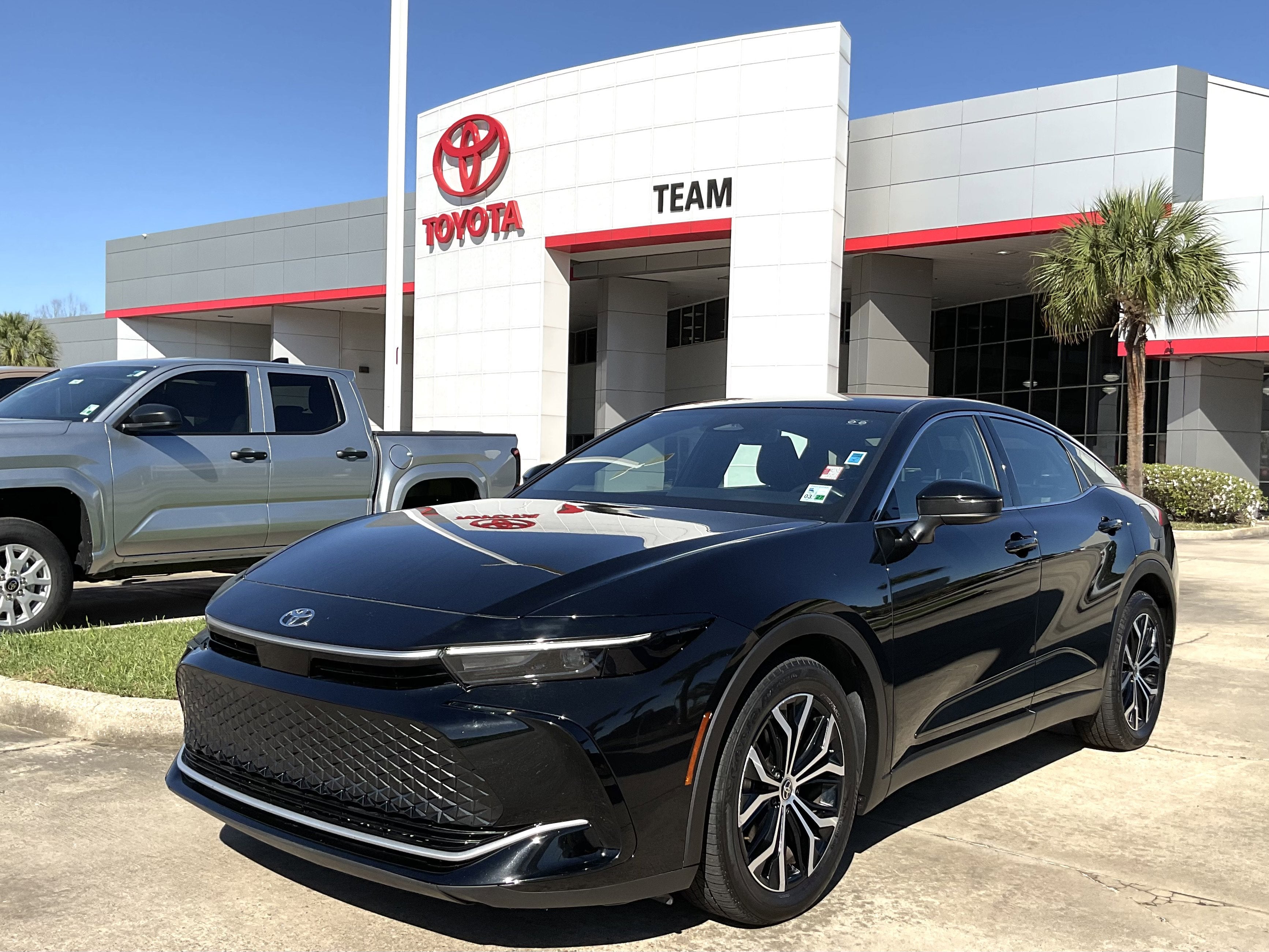 2025 Toyota CROWN XLE