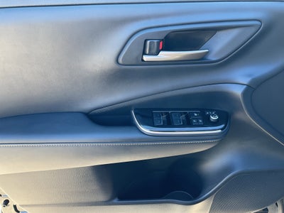 2025 Toyota CROWN XLE