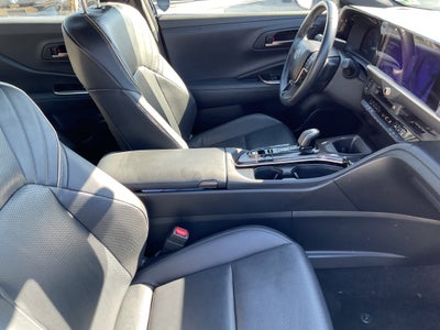 2025 Toyota CROWN XLE