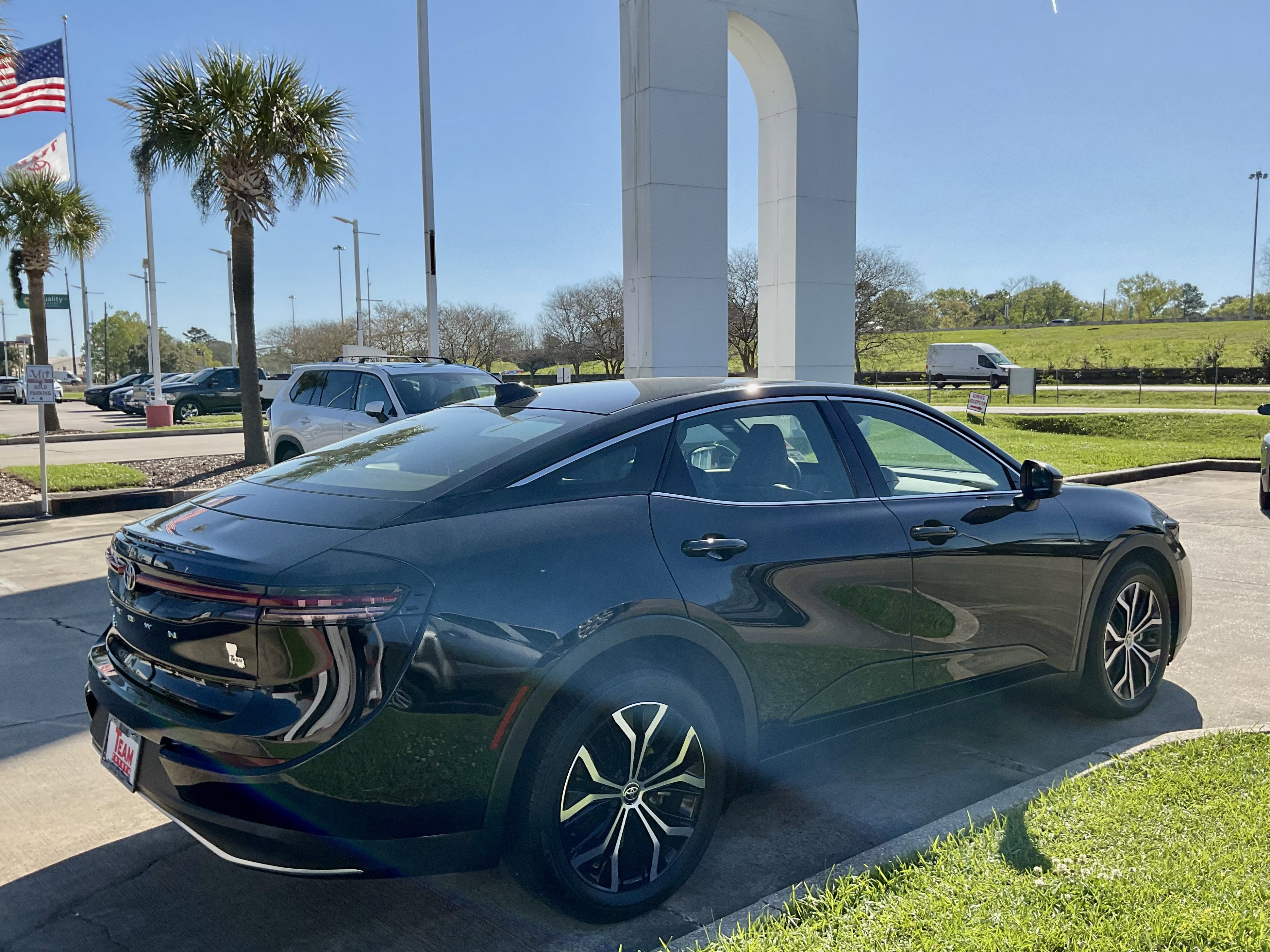 2025 Toyota CROWN XLE