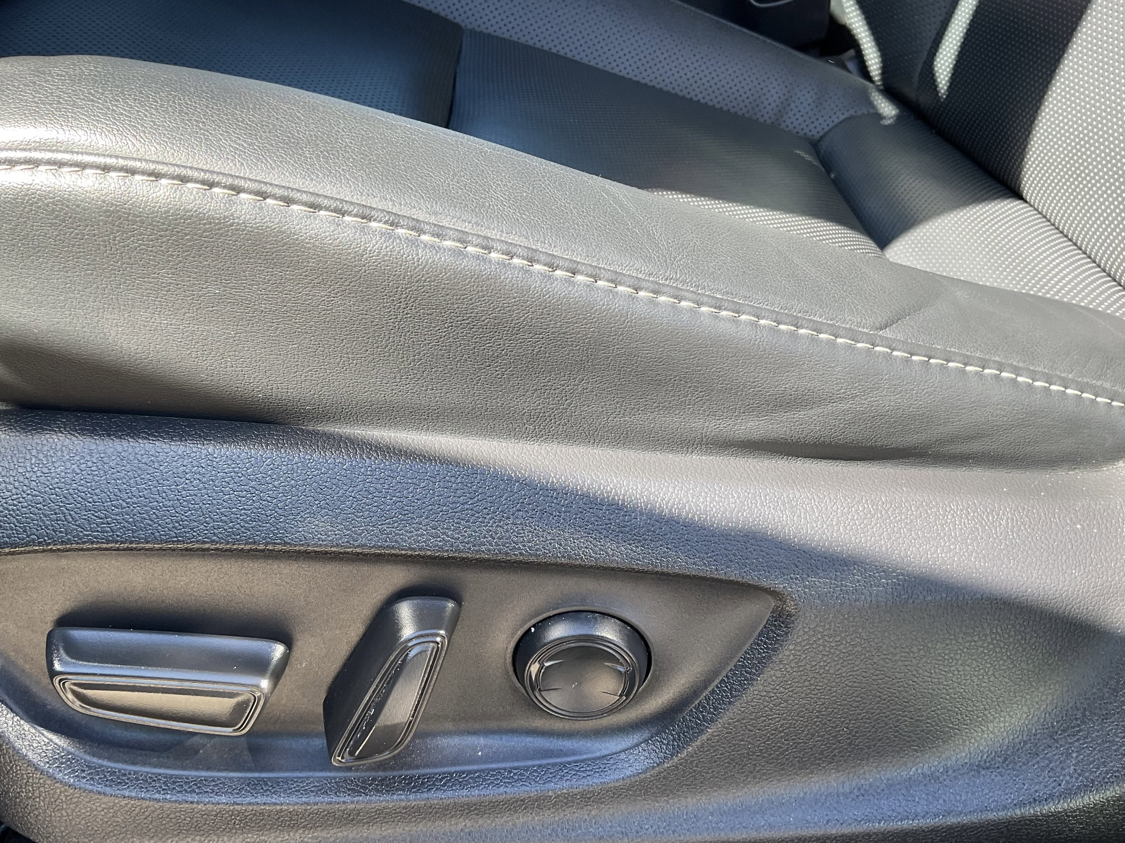 2025 Toyota CROWN XLE