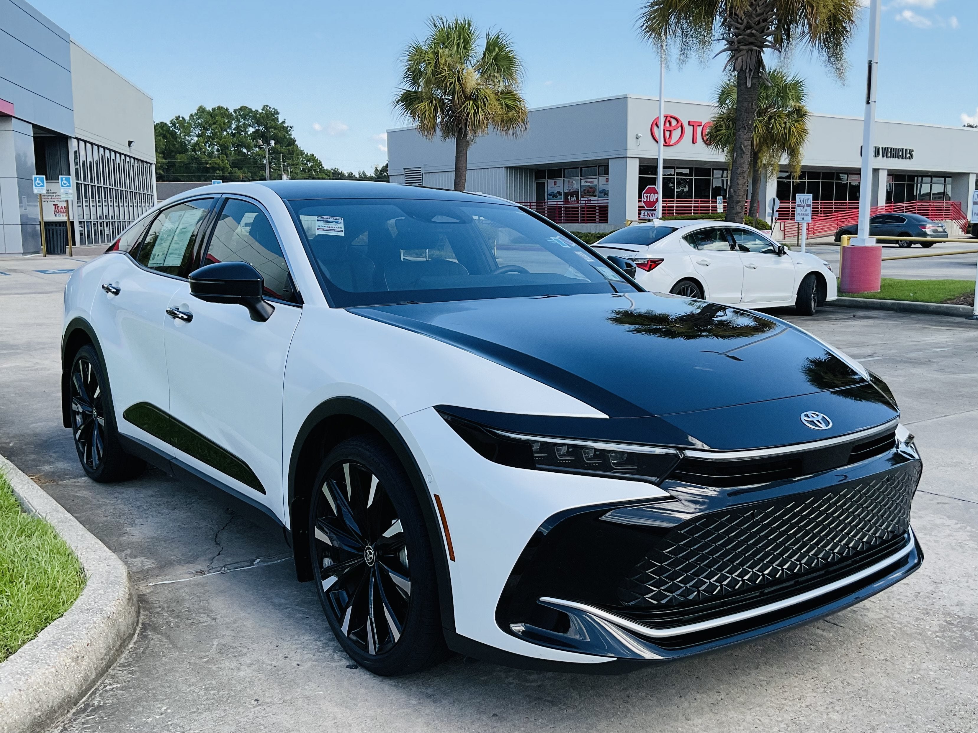 2023 Toyota Toyota Crown Platinum