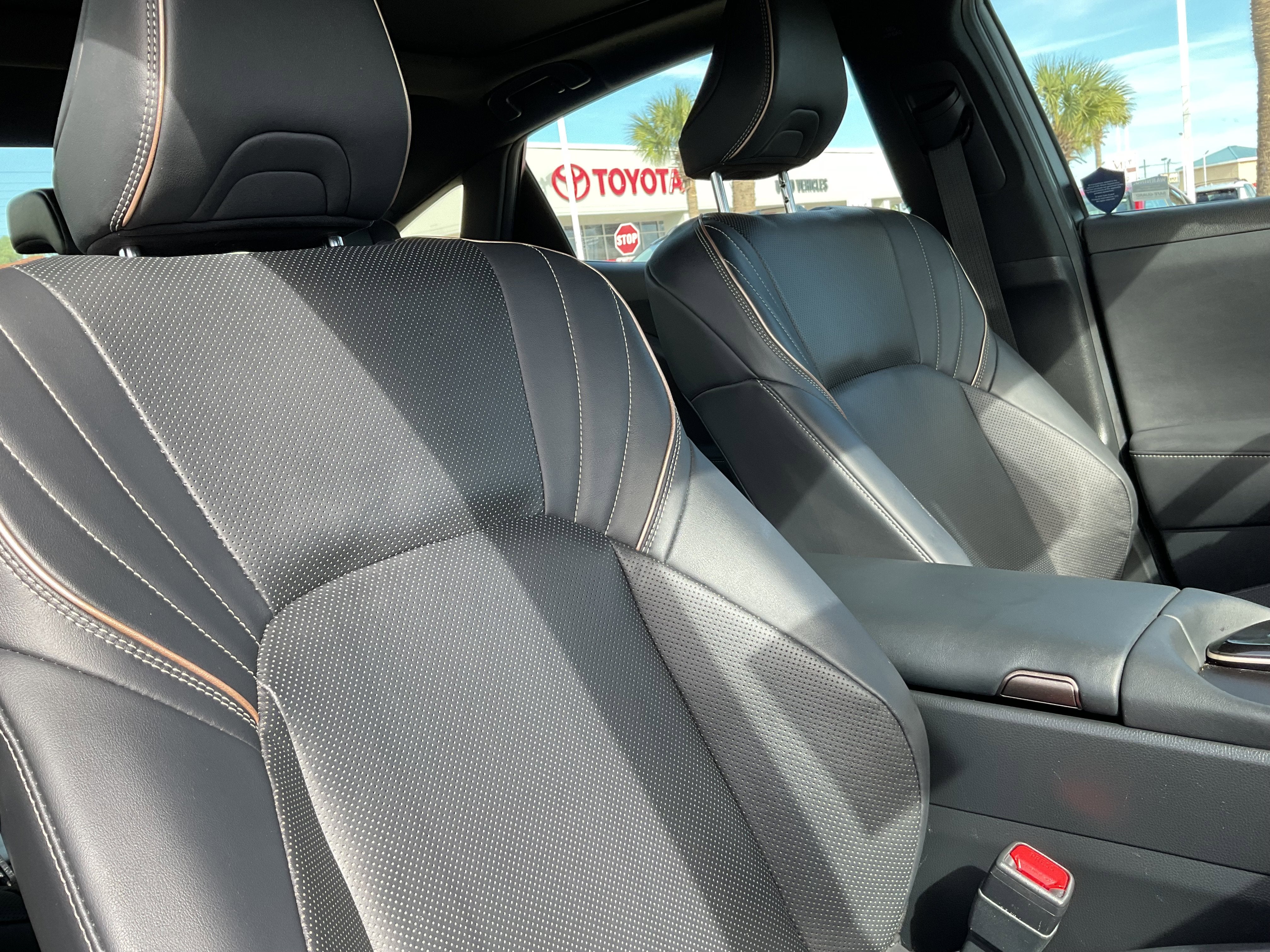 2025 Toyota CROWN Platinum