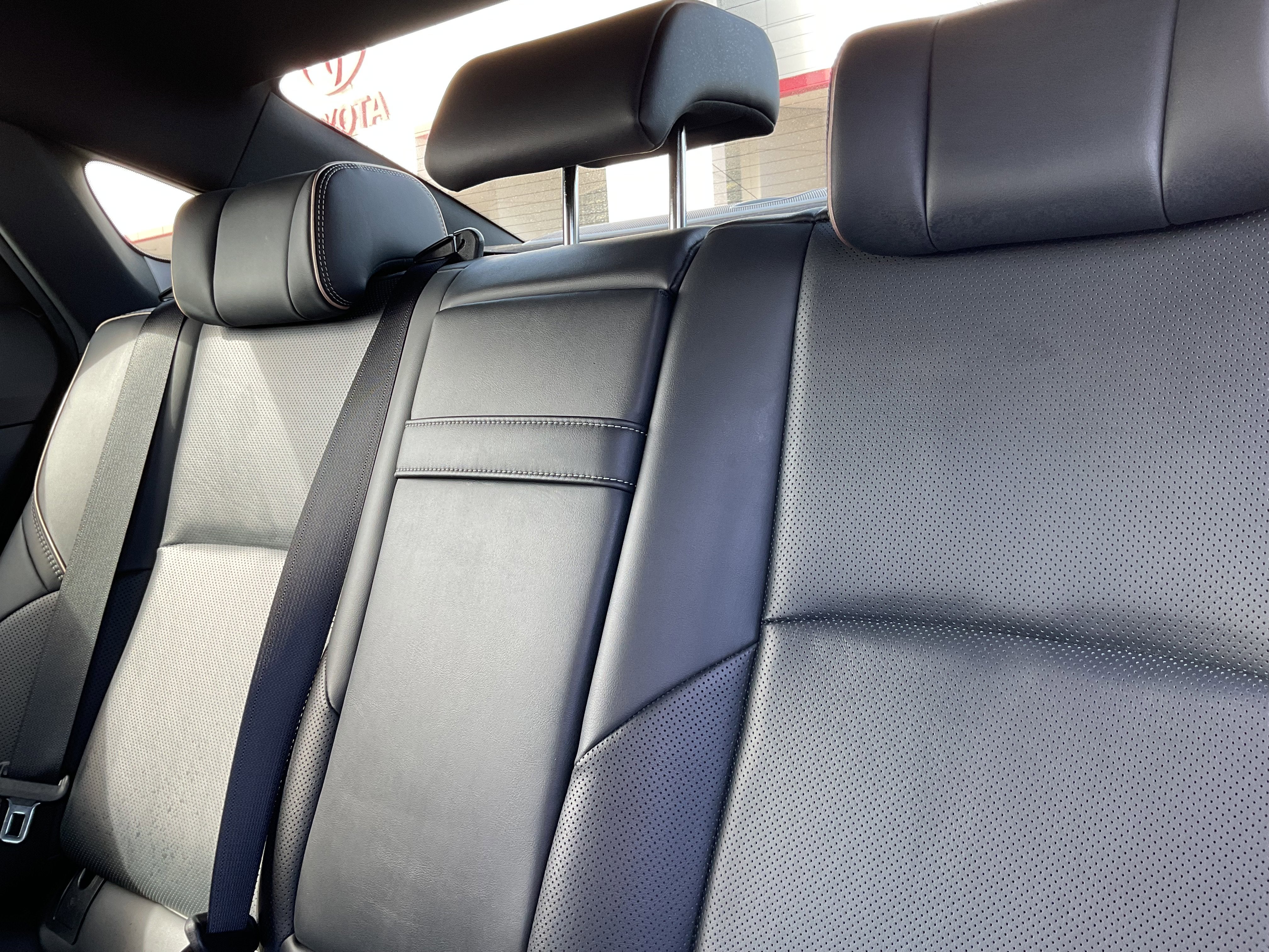 2025 Toyota CROWN Platinum