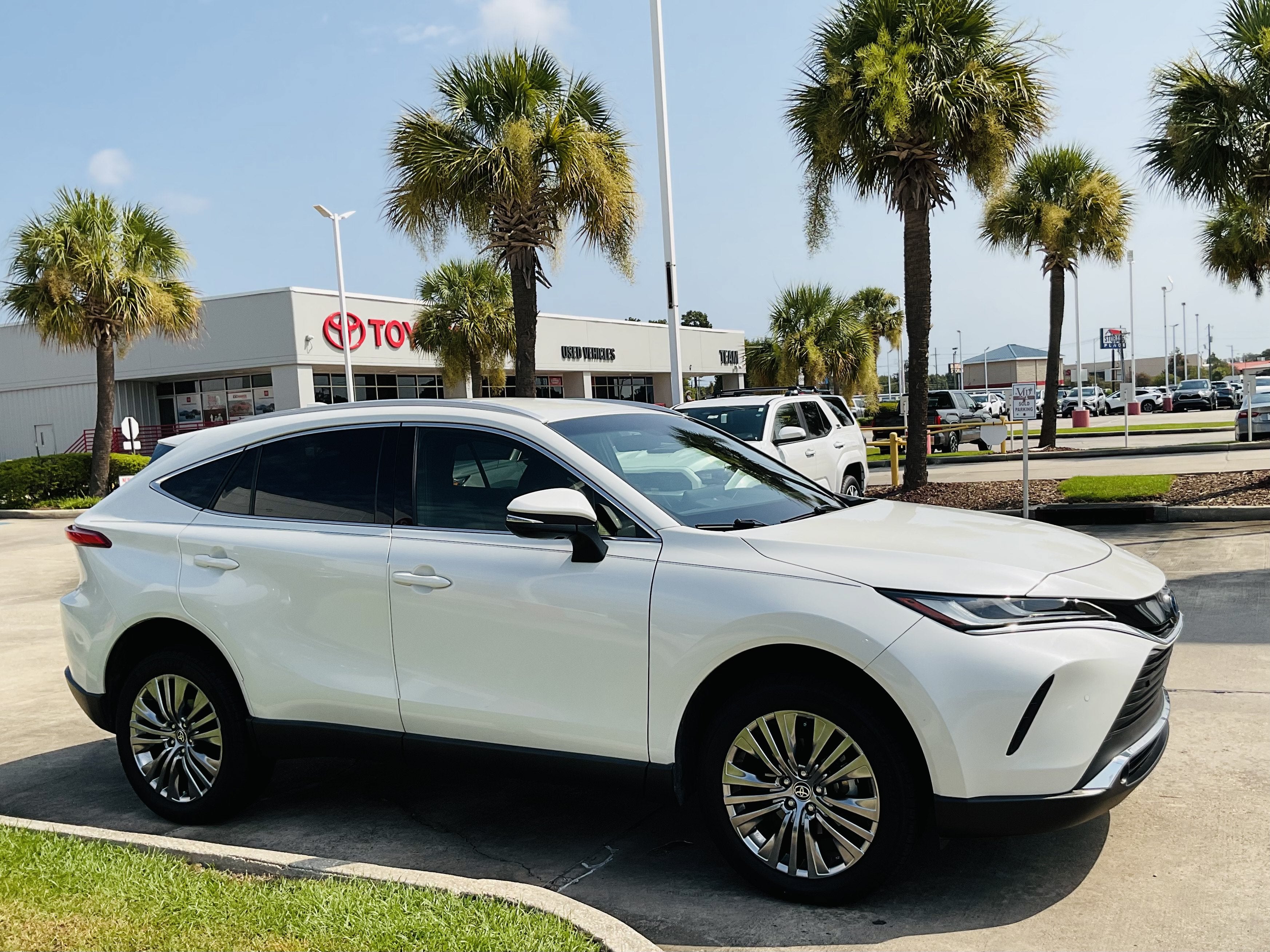 2022 Toyota Venza XLE