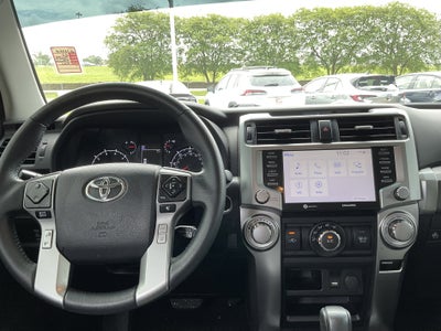 2022 Toyota 4RUNNER SR5