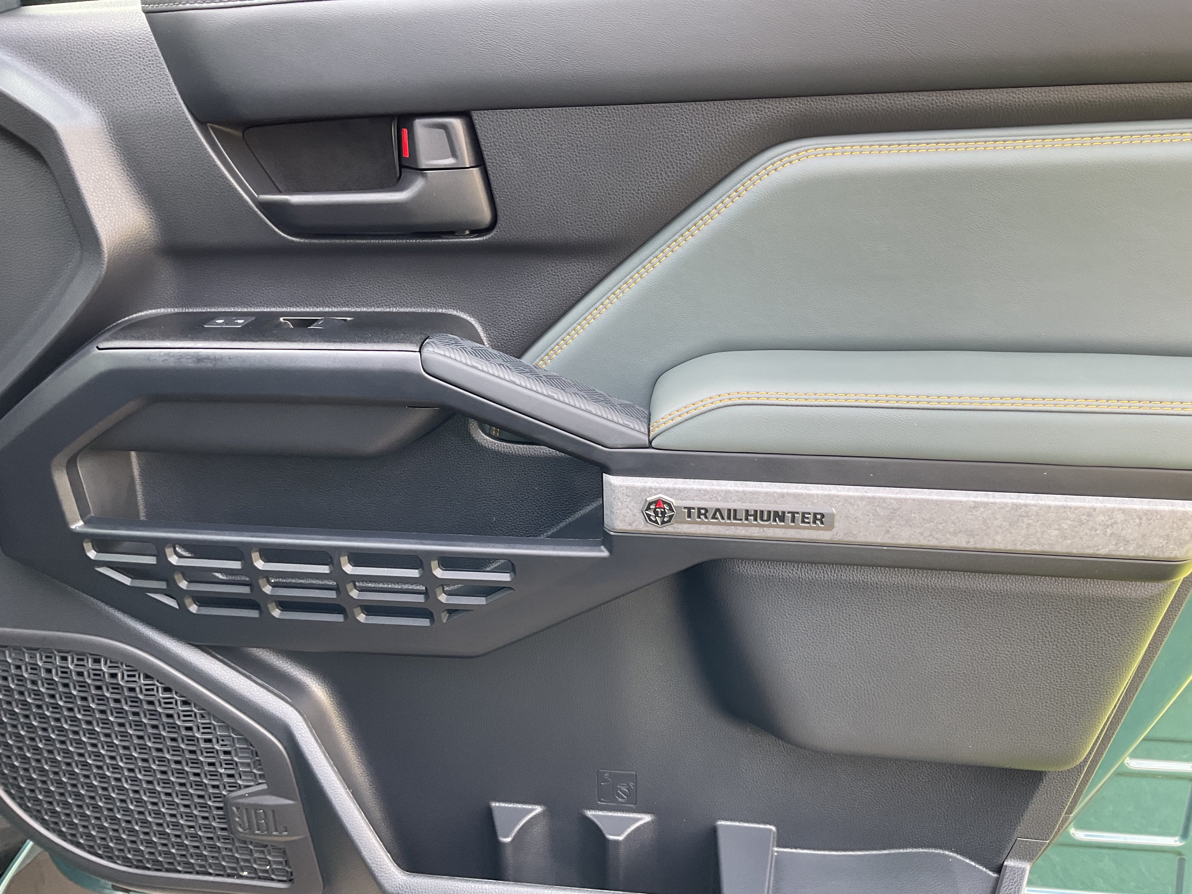 2025 Toyota 4Runner i-FORCE MAX Hybrid Trailhunter