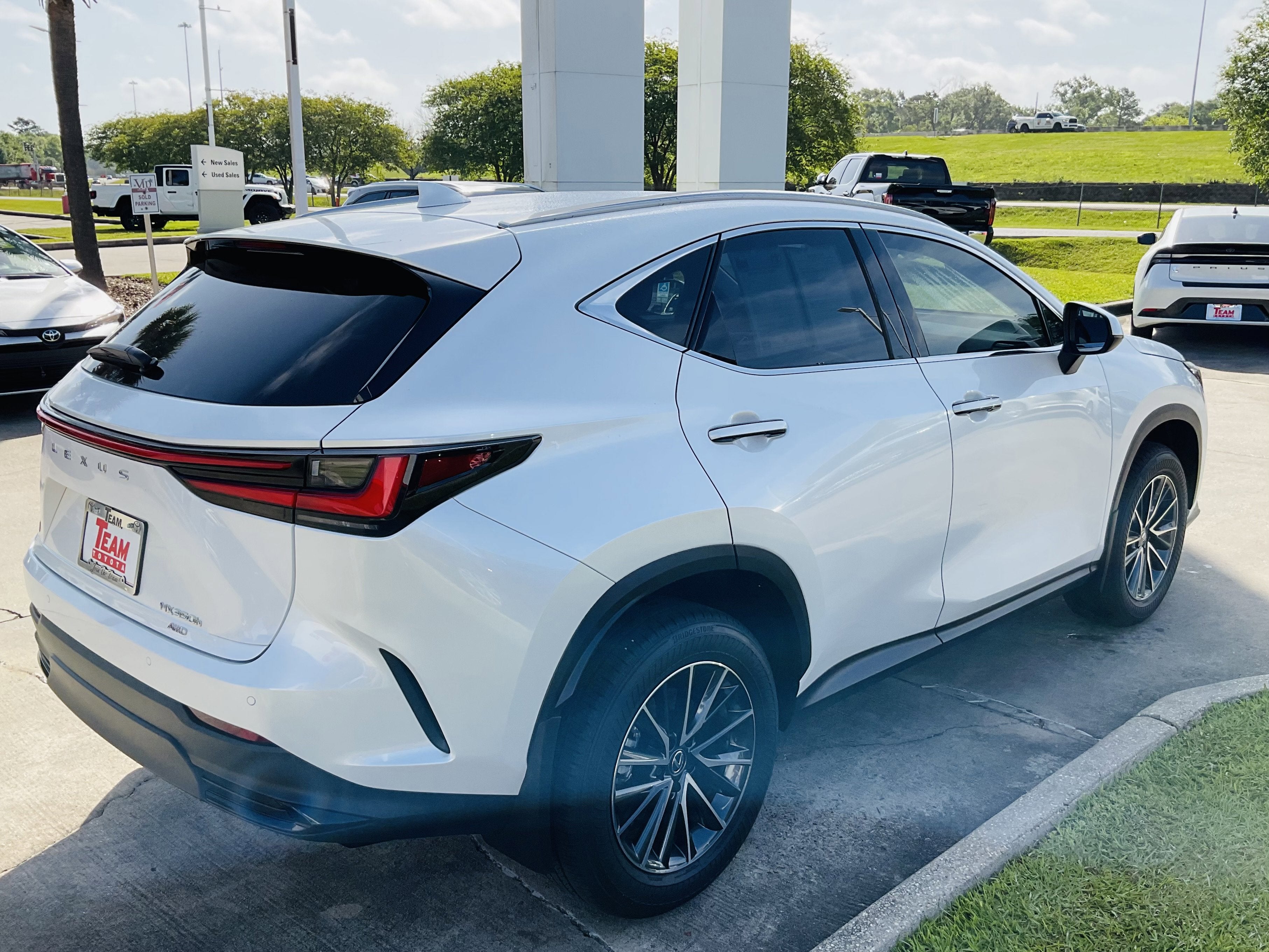 2025 Lexus NX 350h NX 350h Premium
