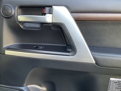 2016 Toyota LAND CRUISER 4dr 4WD (Natl)