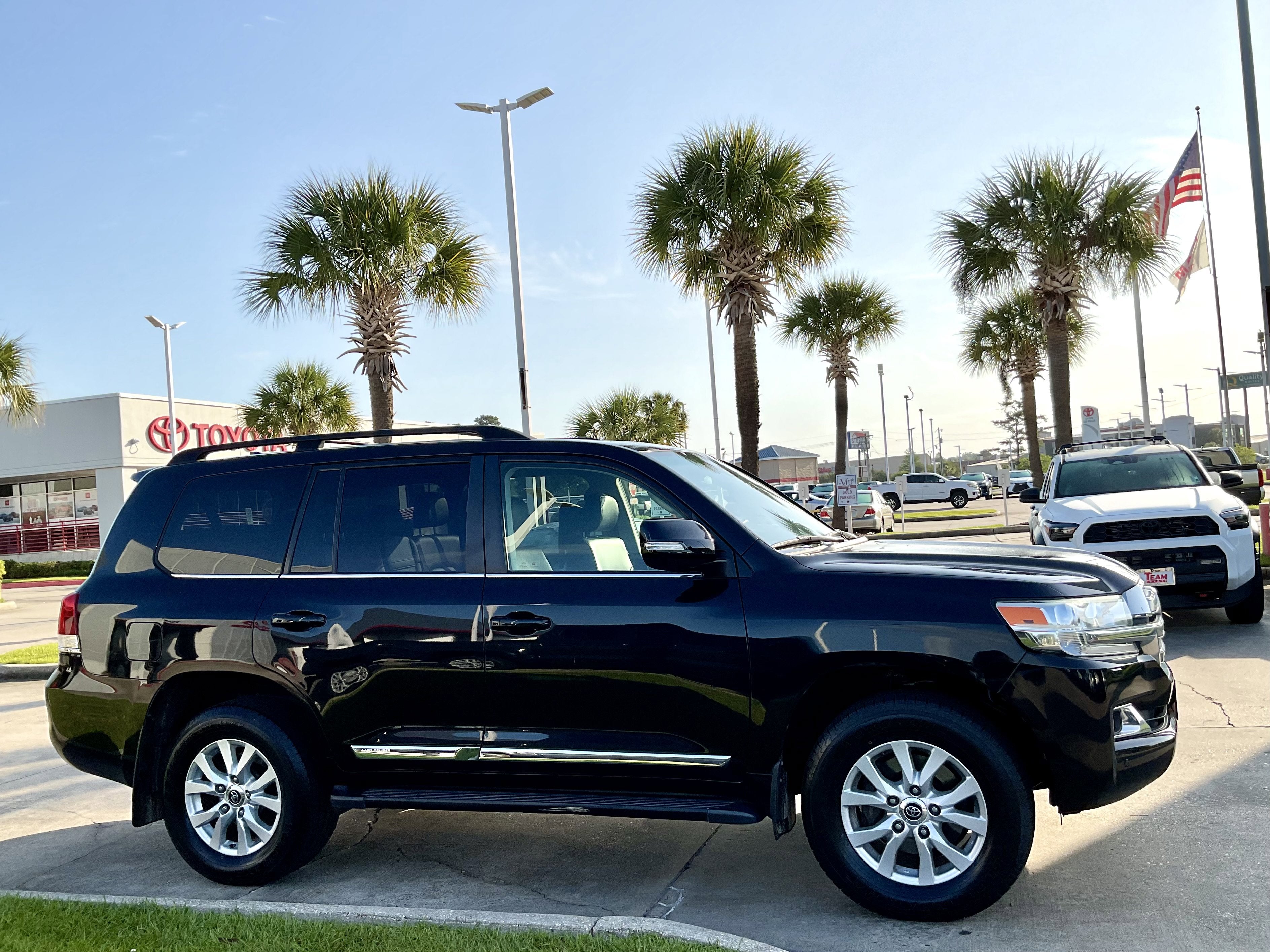 2016 Toyota LAND CRUISER 4dr 4WD (Natl)