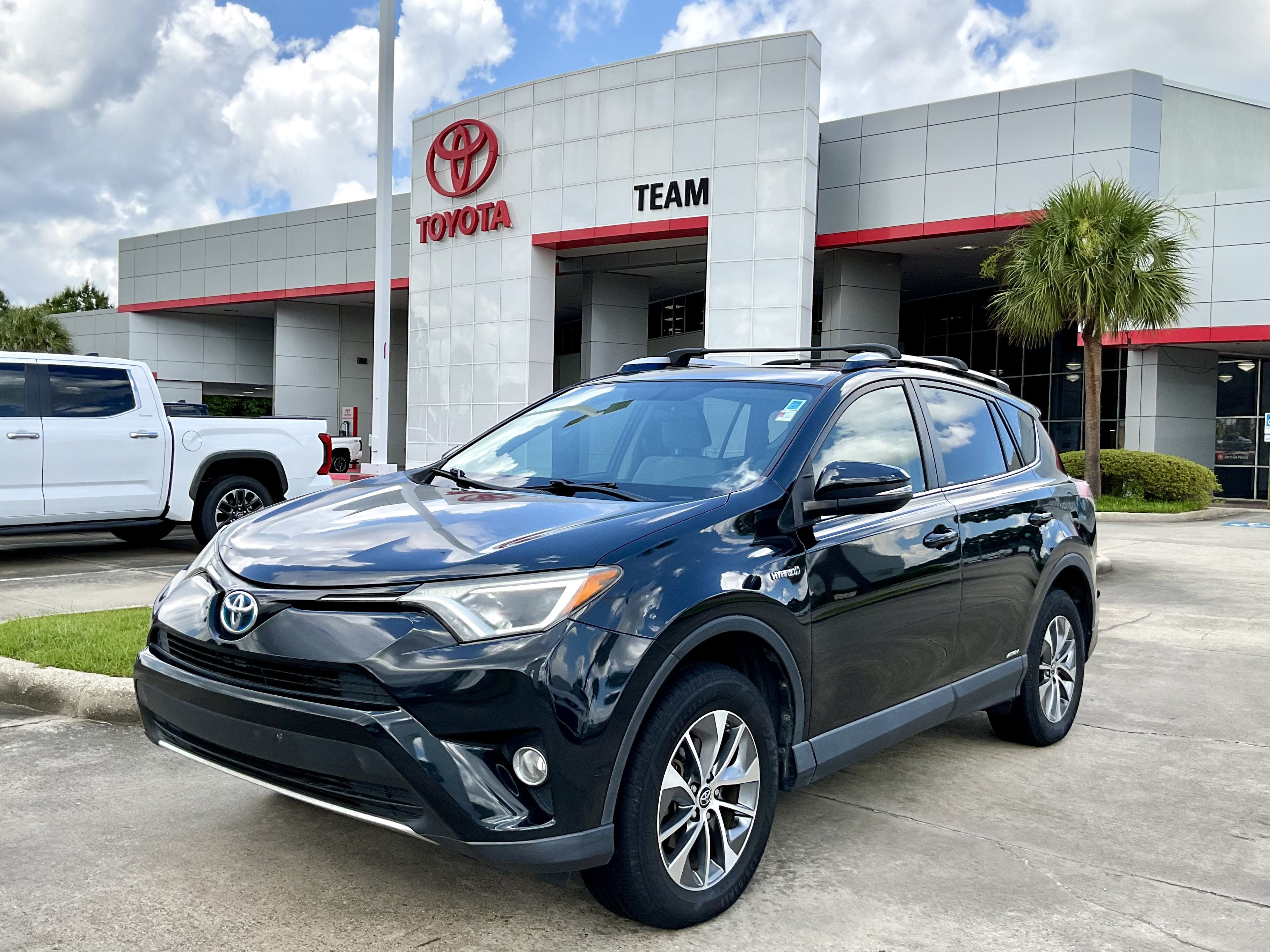 2016 Toyota RAV4 Hybrid XLE