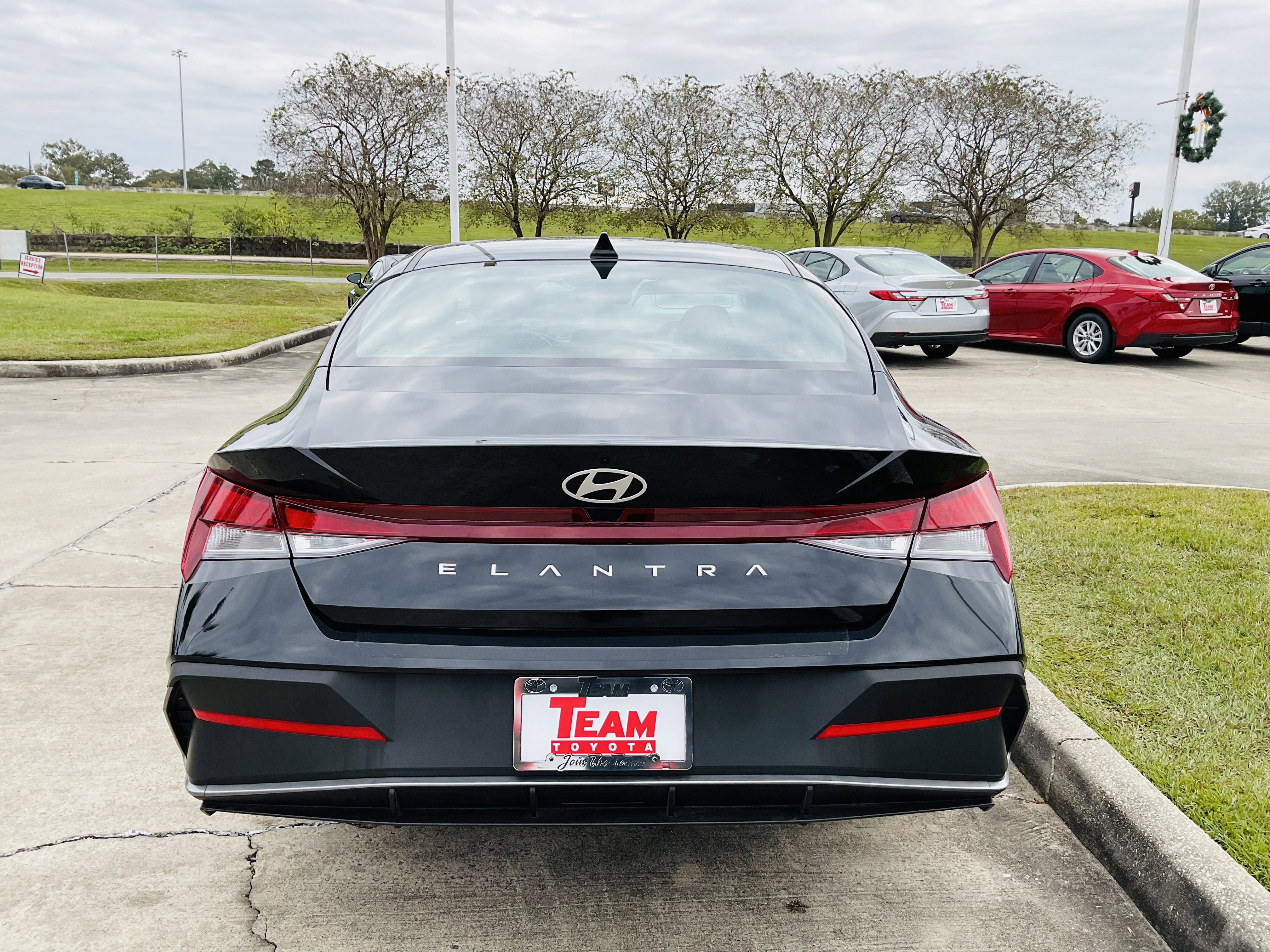 2025 Hyundai Elantra SE