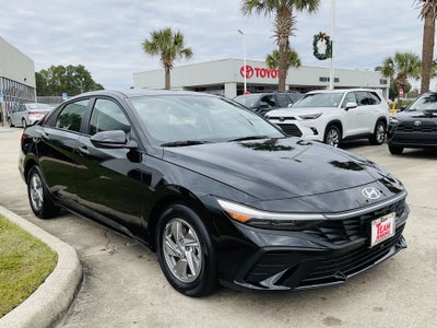 2025 Hyundai Elantra SE