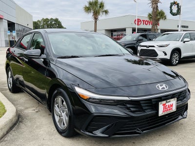 2025 Hyundai Elantra SE