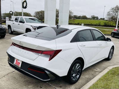 2024 Hyundai Elantra SEL