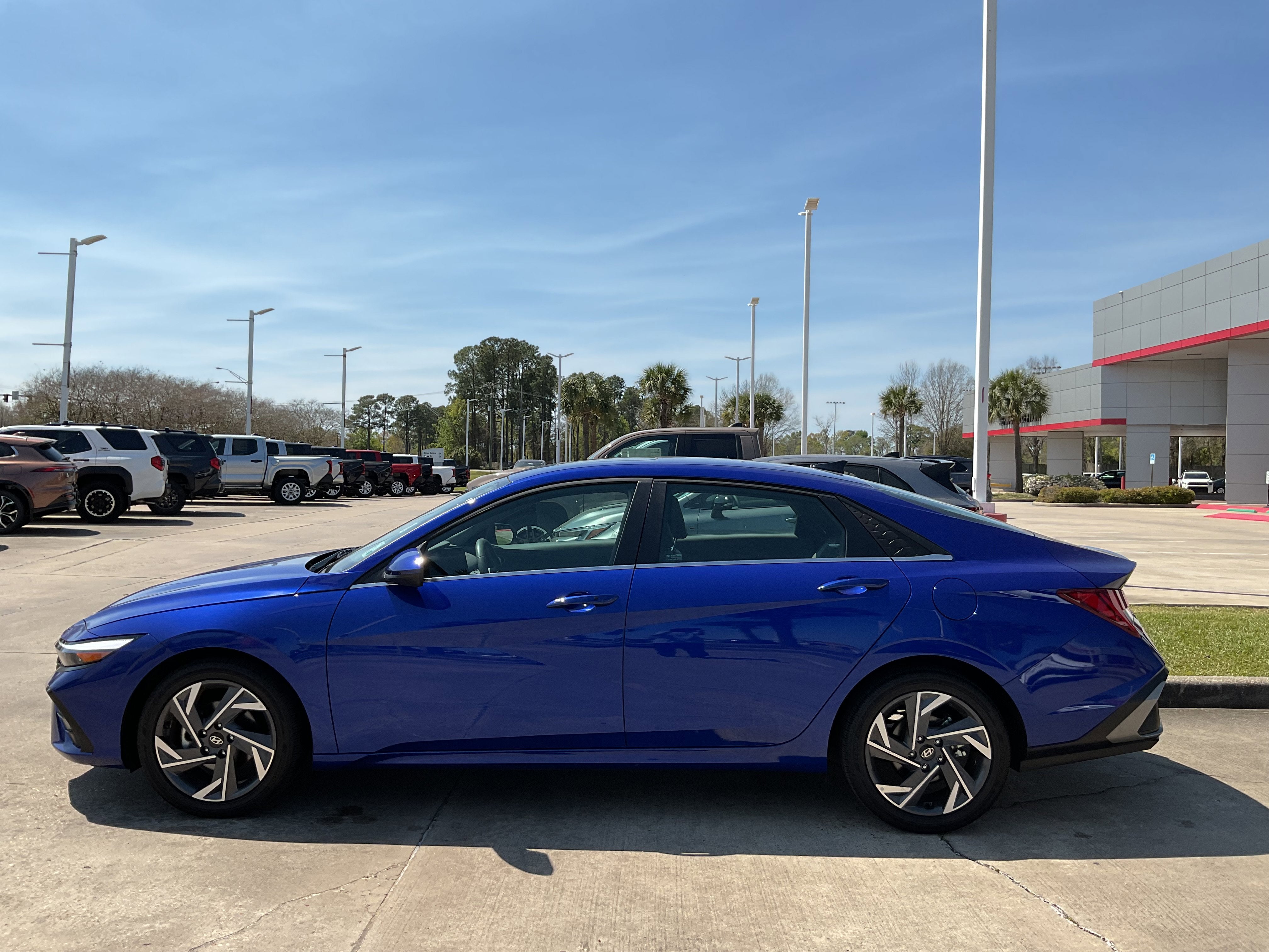 2025 Hyundai Elantra SEL Convenience