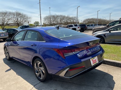 2025 Hyundai Elantra SEL Convenience