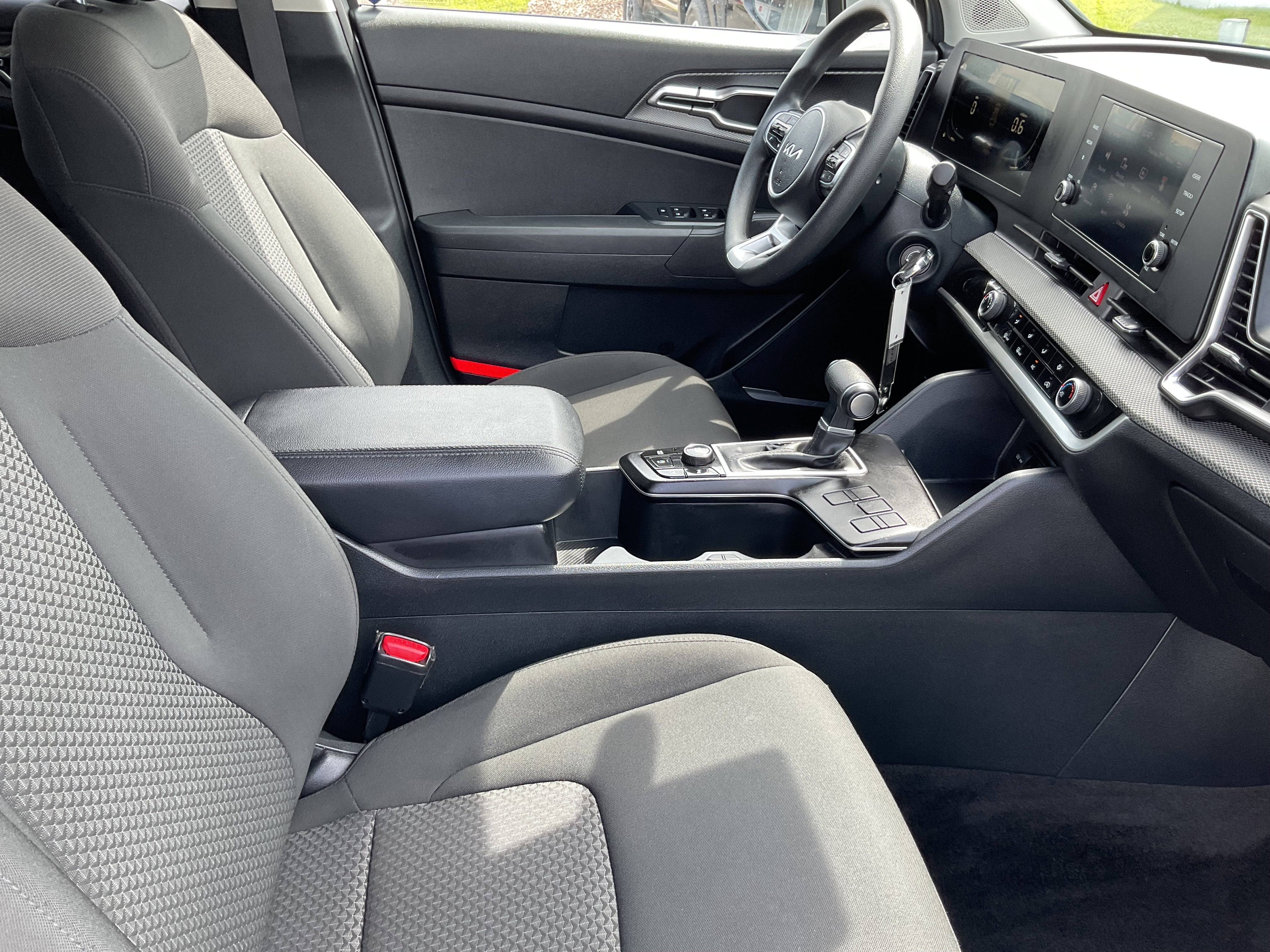 2025 Kia Sportage LX