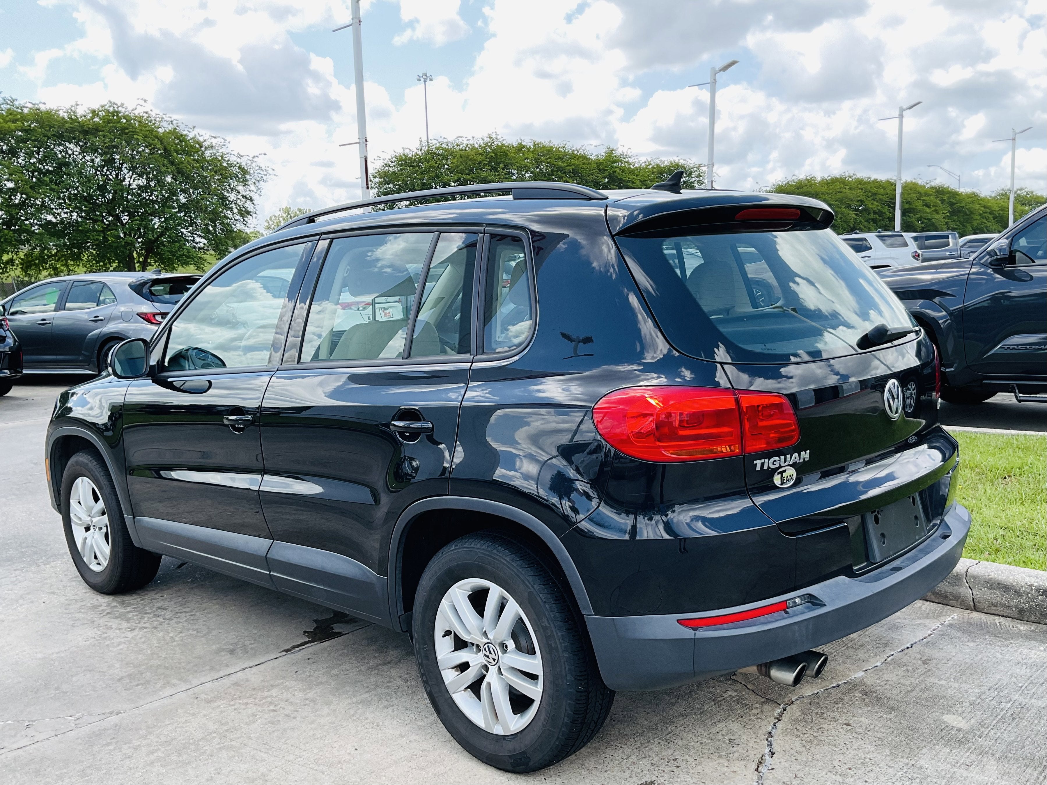 2017 Volkswagen Tiguan S