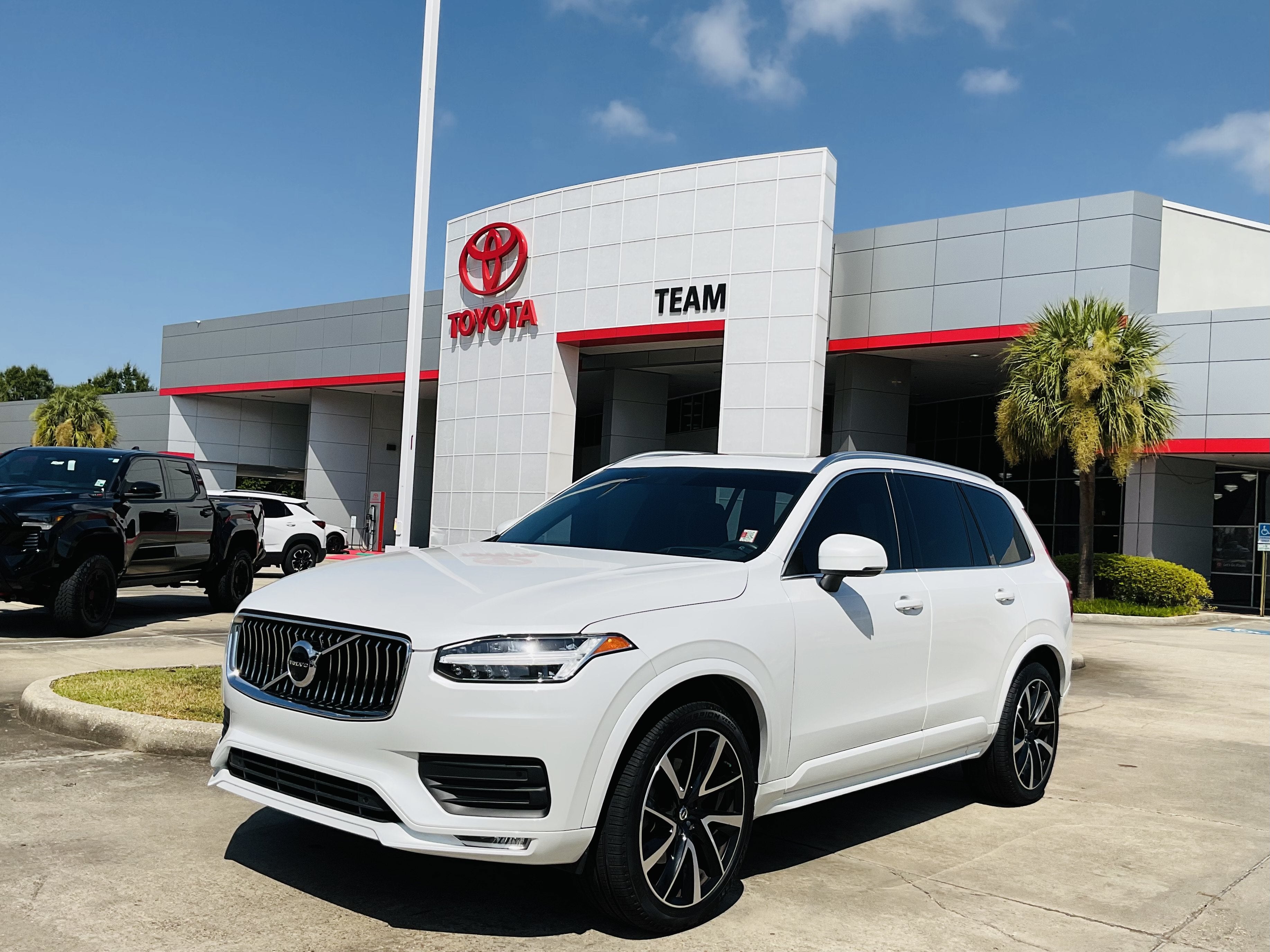 2022 Volvo XC90 Momentum