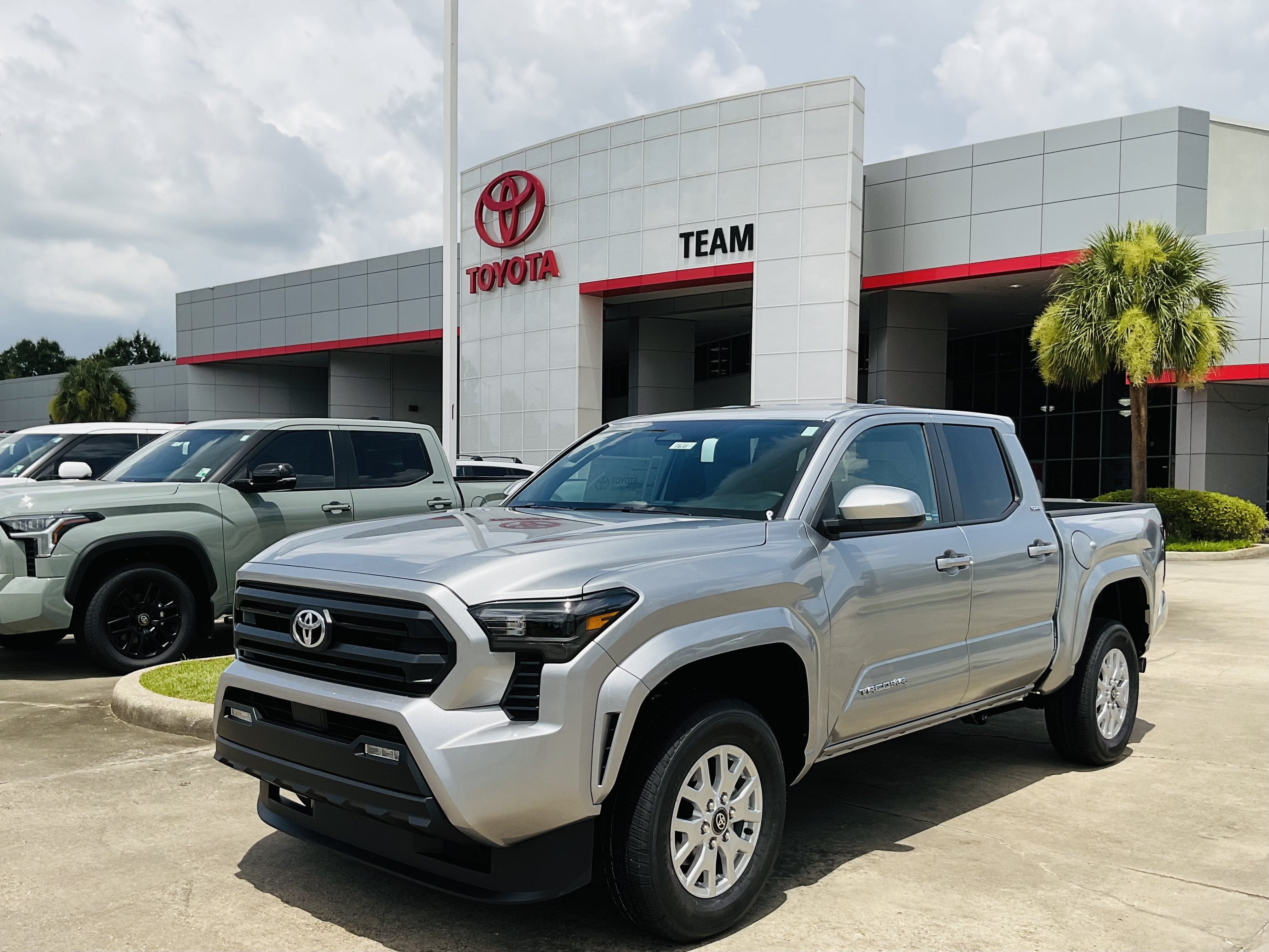 2026 Toyota Tacoma 2WD SR5