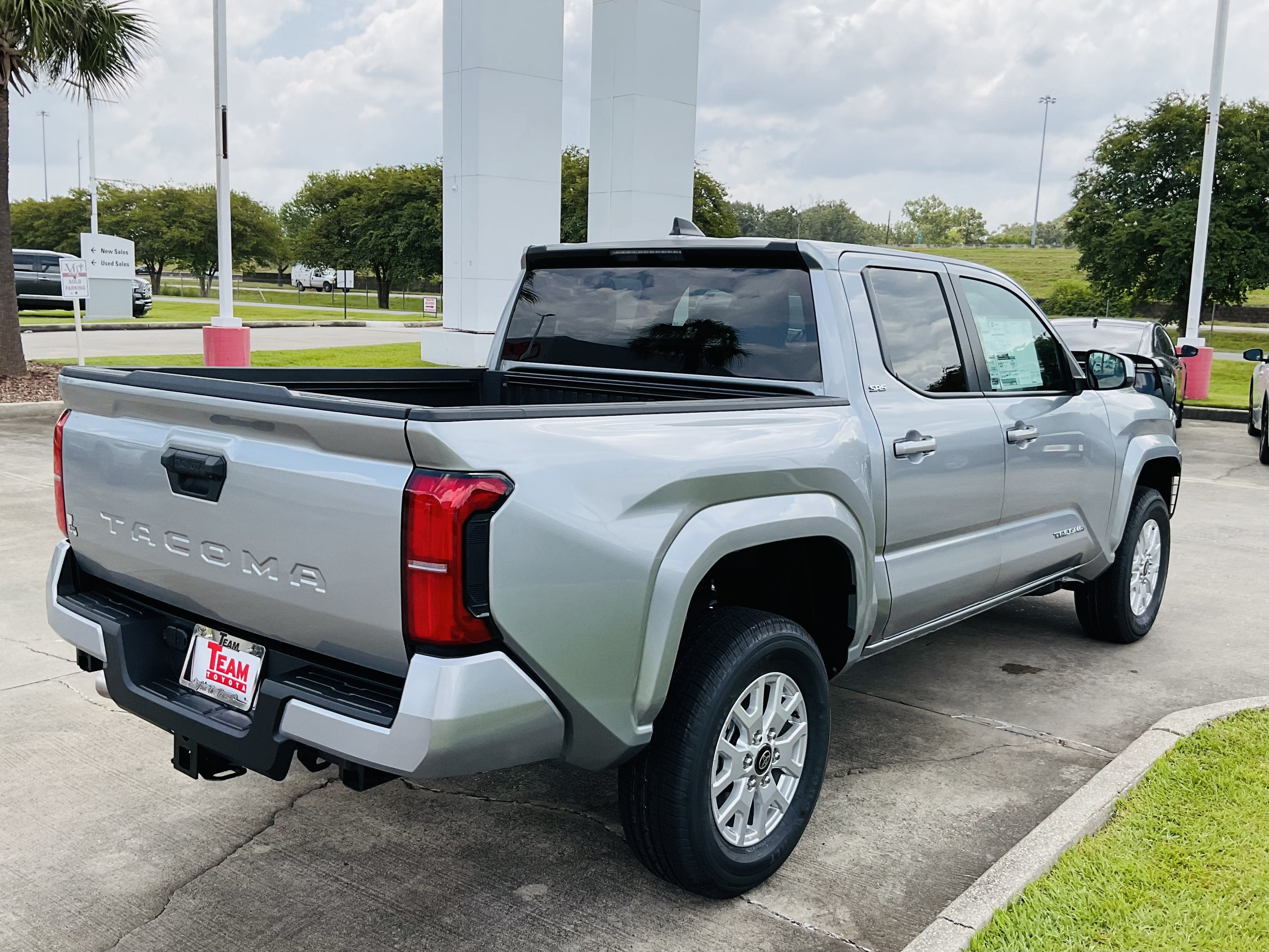 2026 Toyota Tacoma 2WD SR5