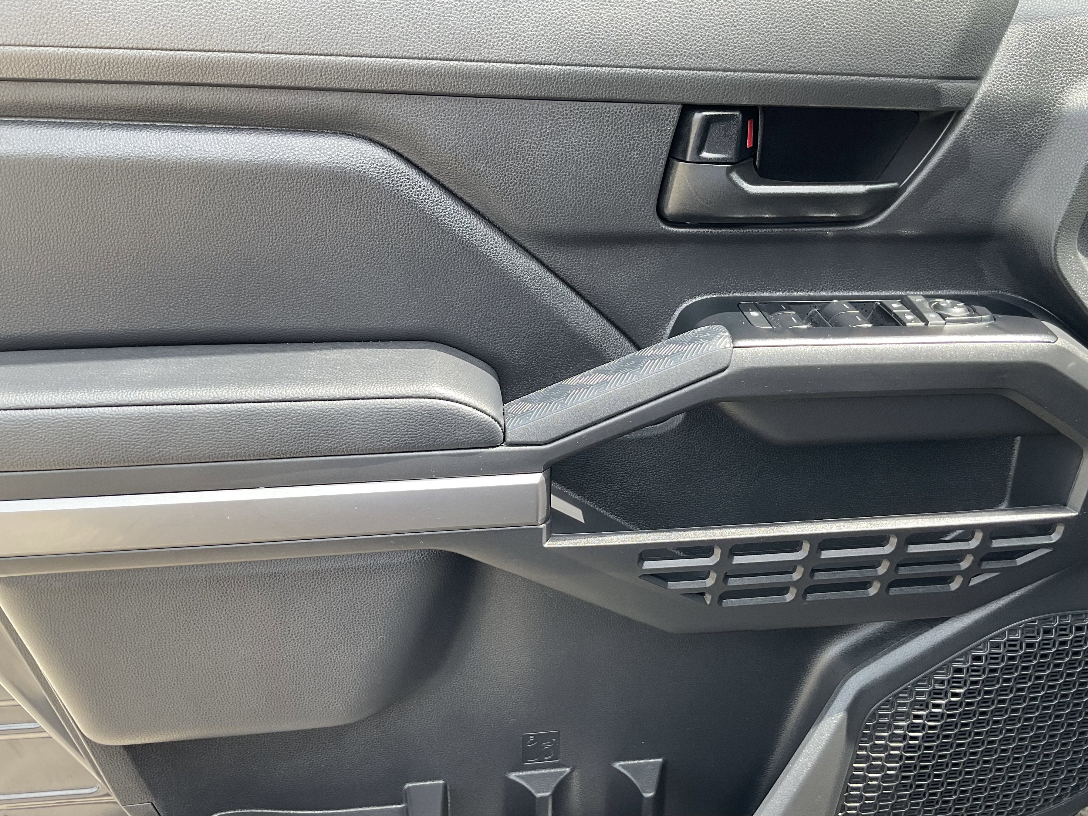 2026 Toyota Tacoma 2WD SR5