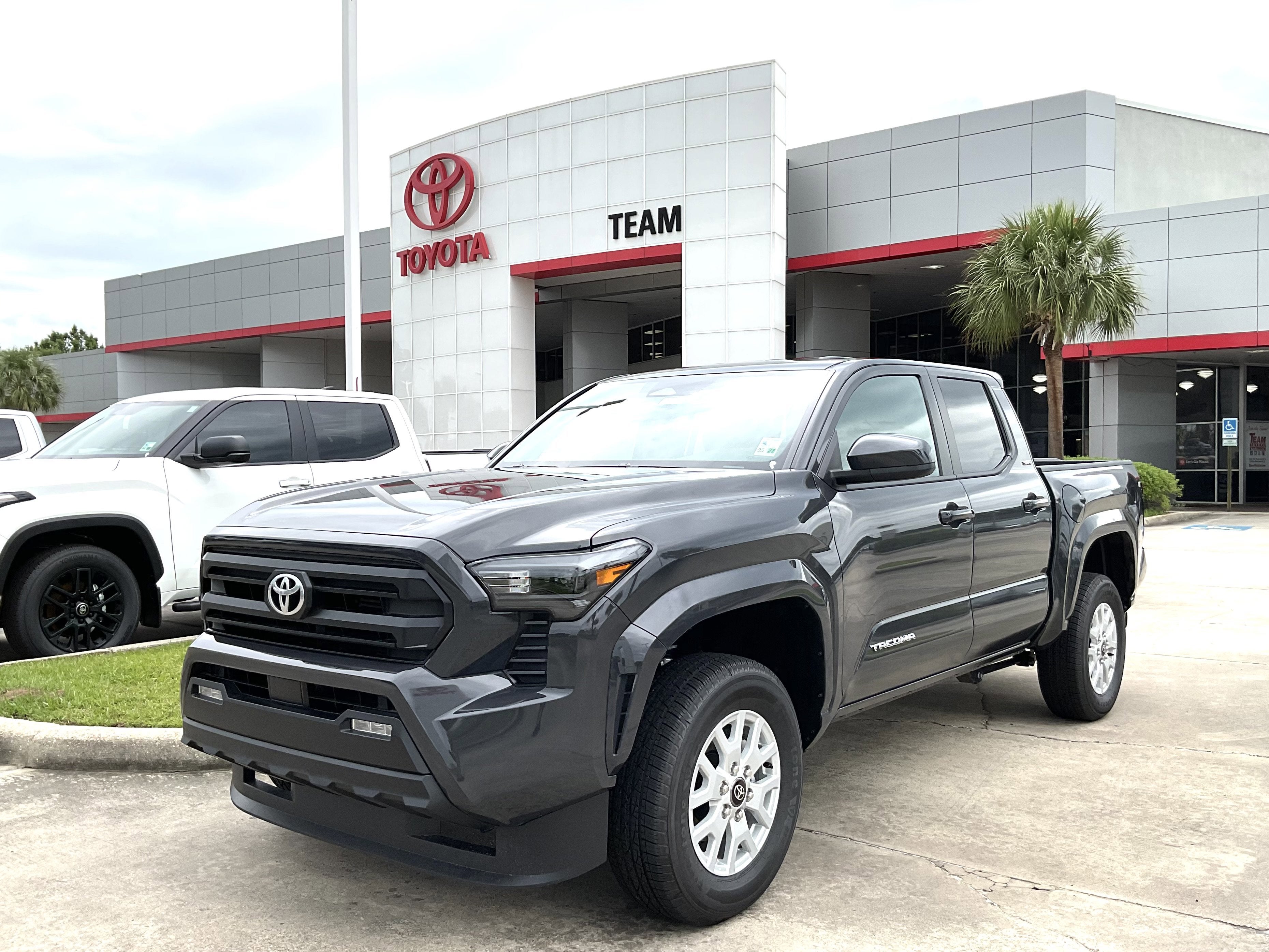 2026 Toyota Tacoma 2WD SR5