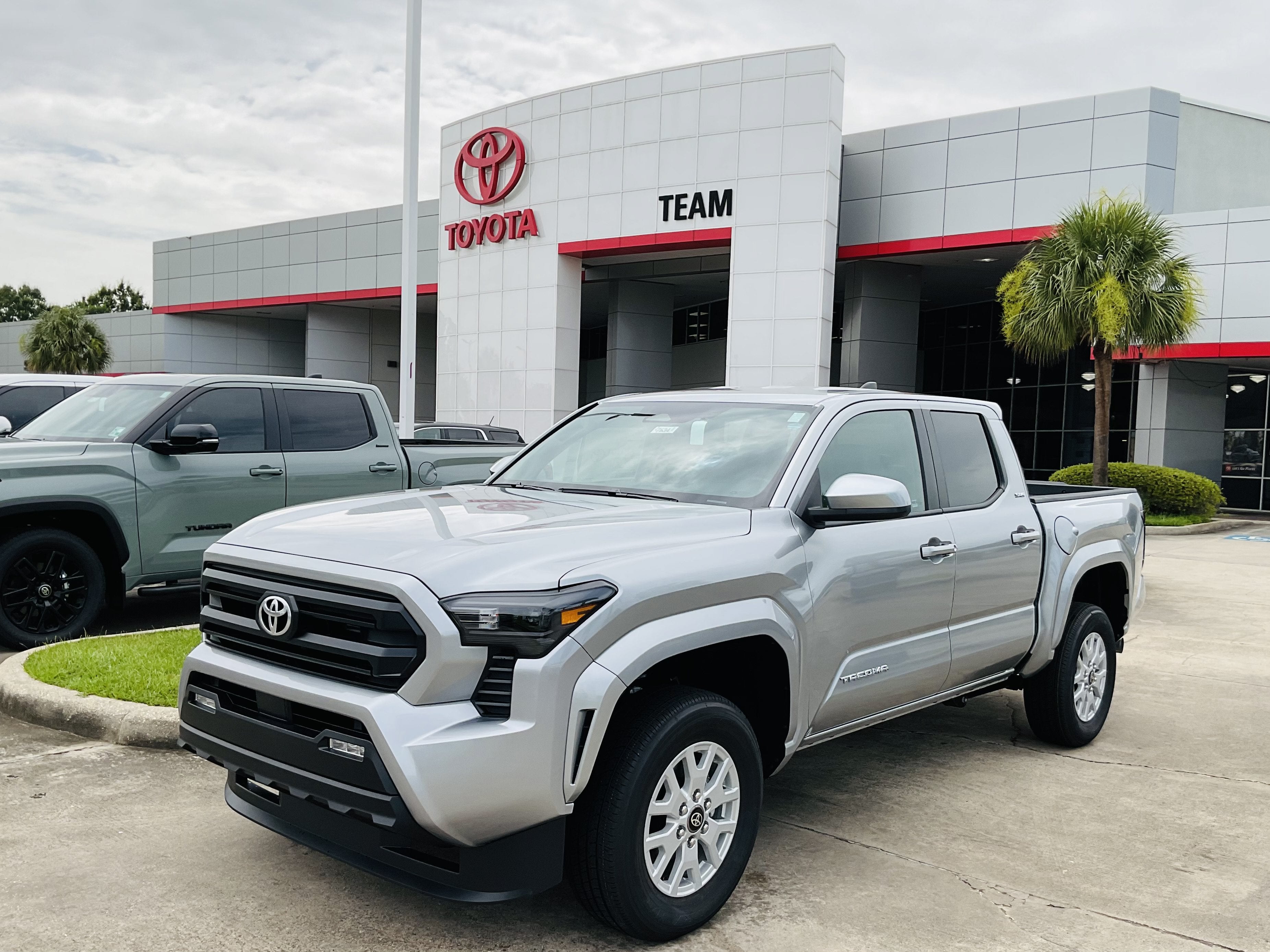 2026 Toyota Tacoma 2WD SR5