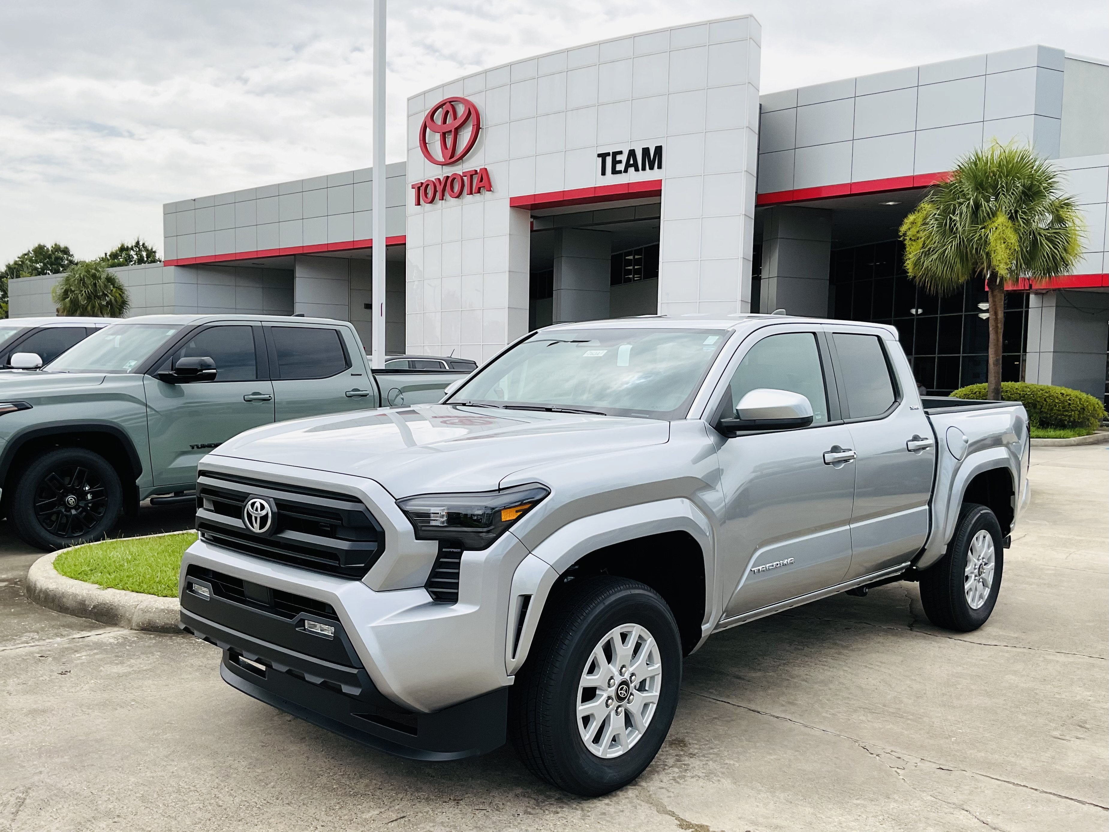 2026 Toyota Tacoma 2WD SR5