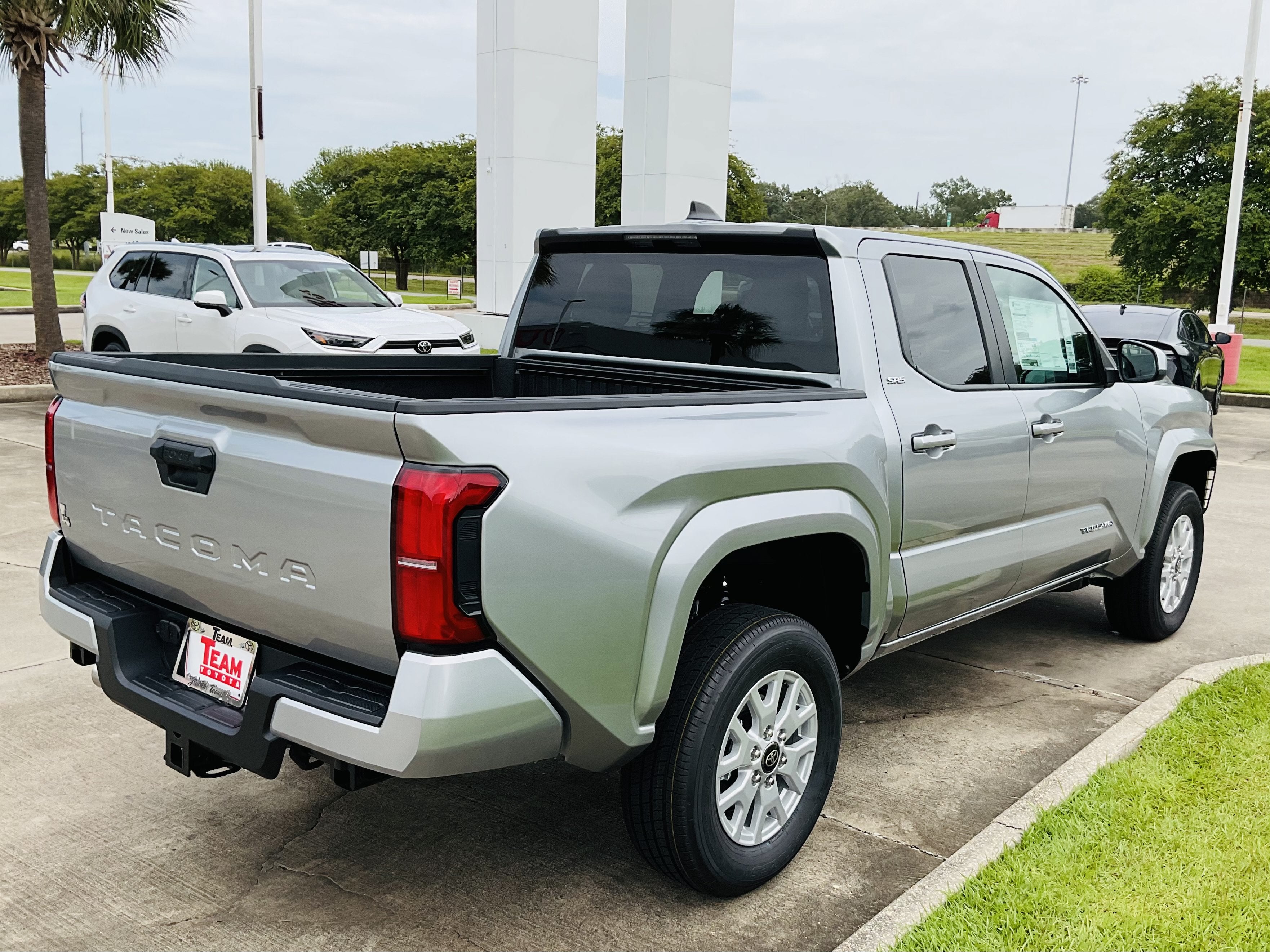 2026 Toyota Tacoma 2WD SR5